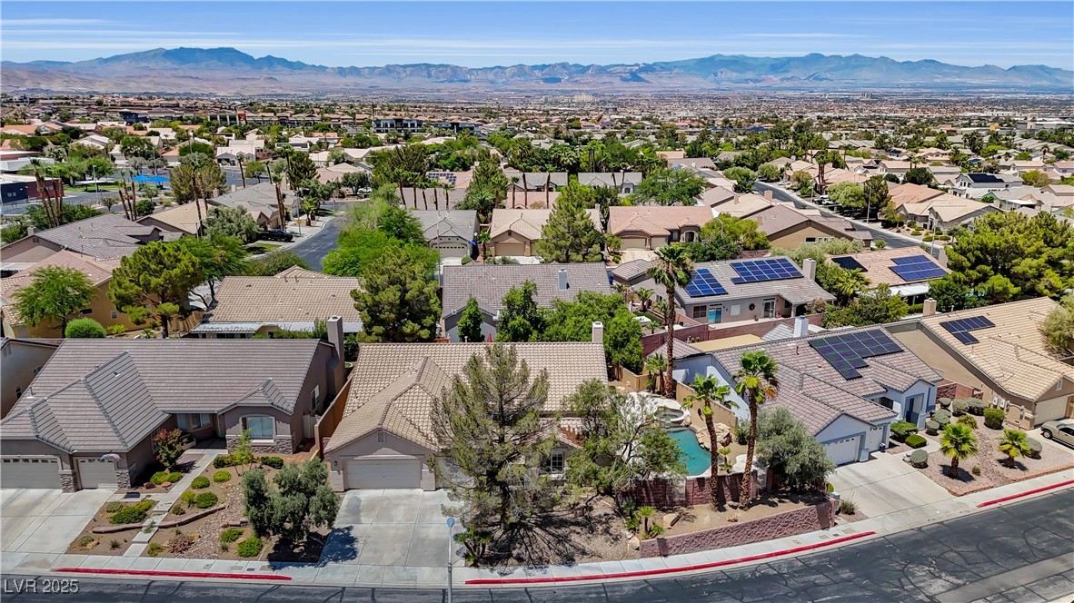 Henderson, Nevada, 89052, United States, 5 Bedrooms Bedrooms, ,2 BathroomsBathrooms,Residential,For Sale,1897207