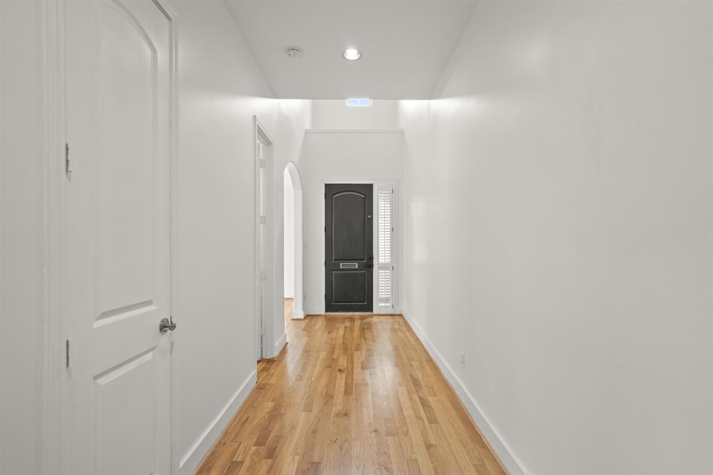 Houston, Texas, 77096, United States, 4 Bedrooms Bedrooms, ,6 BathroomsBathrooms,Residential,For Sale,1827201