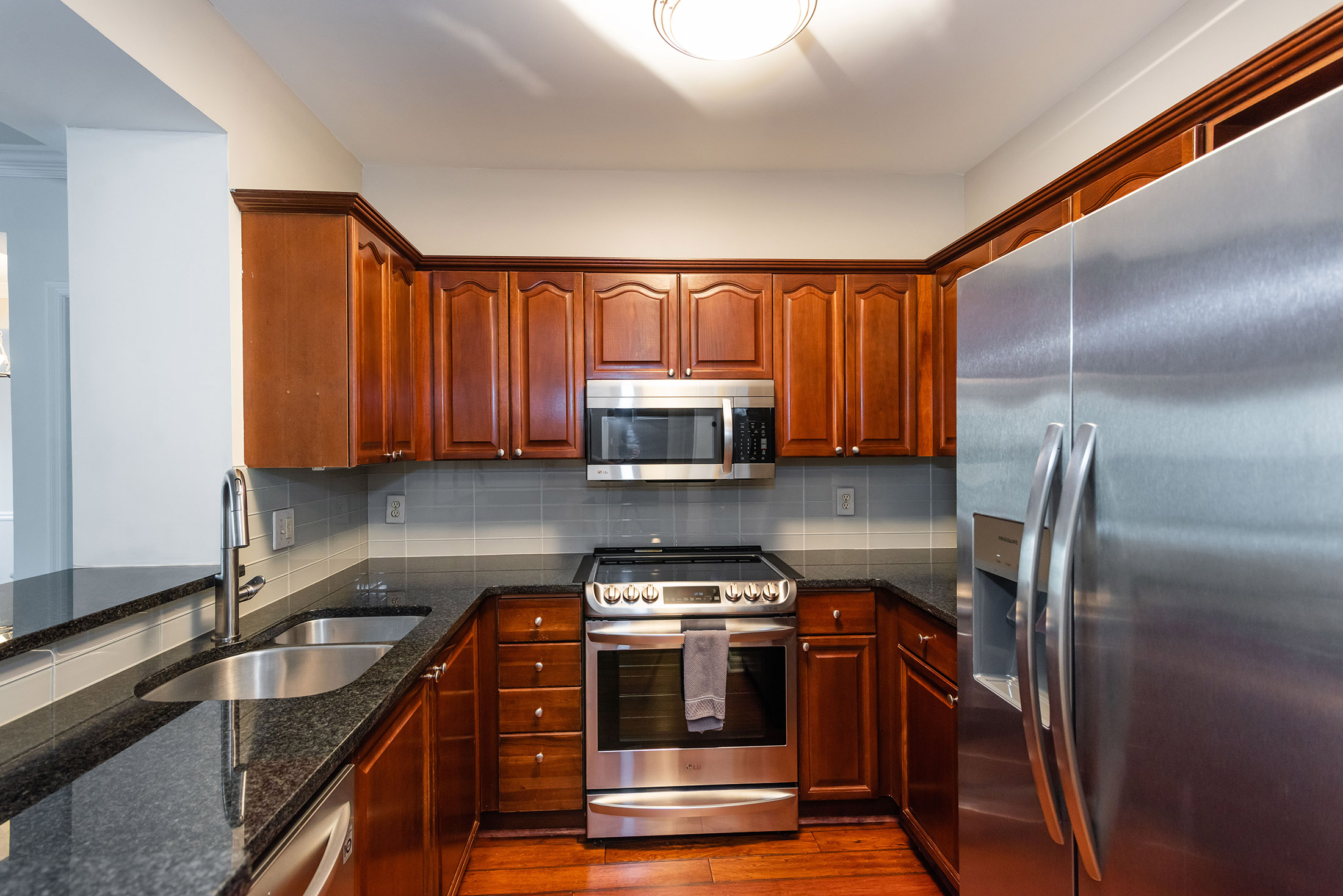  Spacious Corner Unit Condo in Resort-Style Community - 物件實景