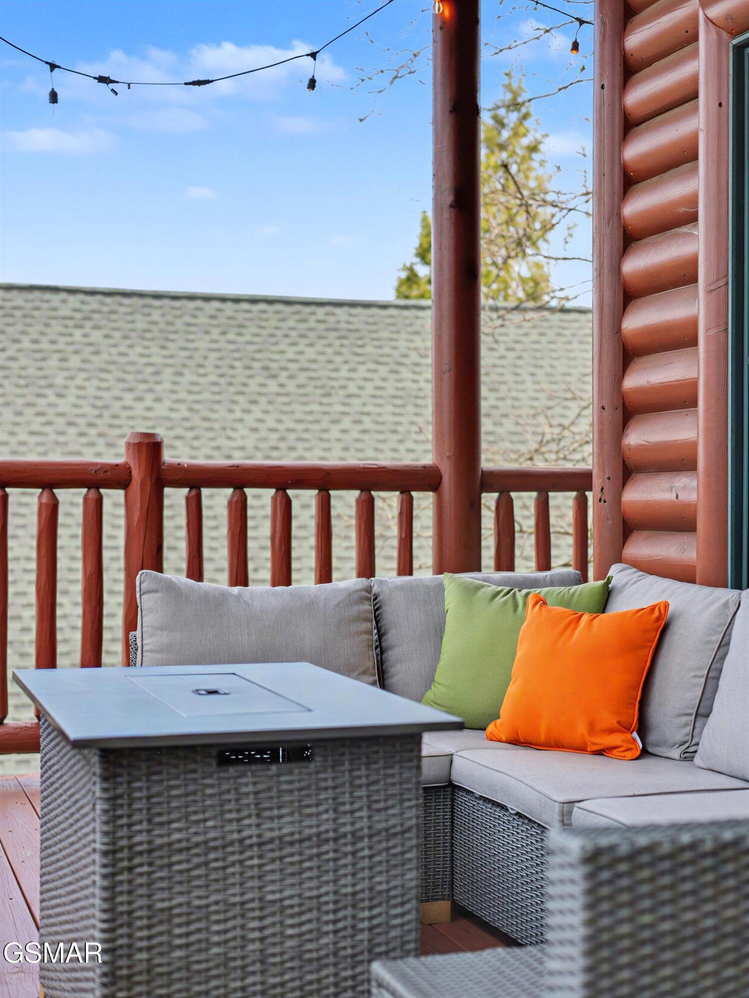 Sevierville, Tennessee, 37862, United States, 4 Bedrooms Bedrooms, ,3 BathroomsBathrooms,Residential,For Sale,2028418
