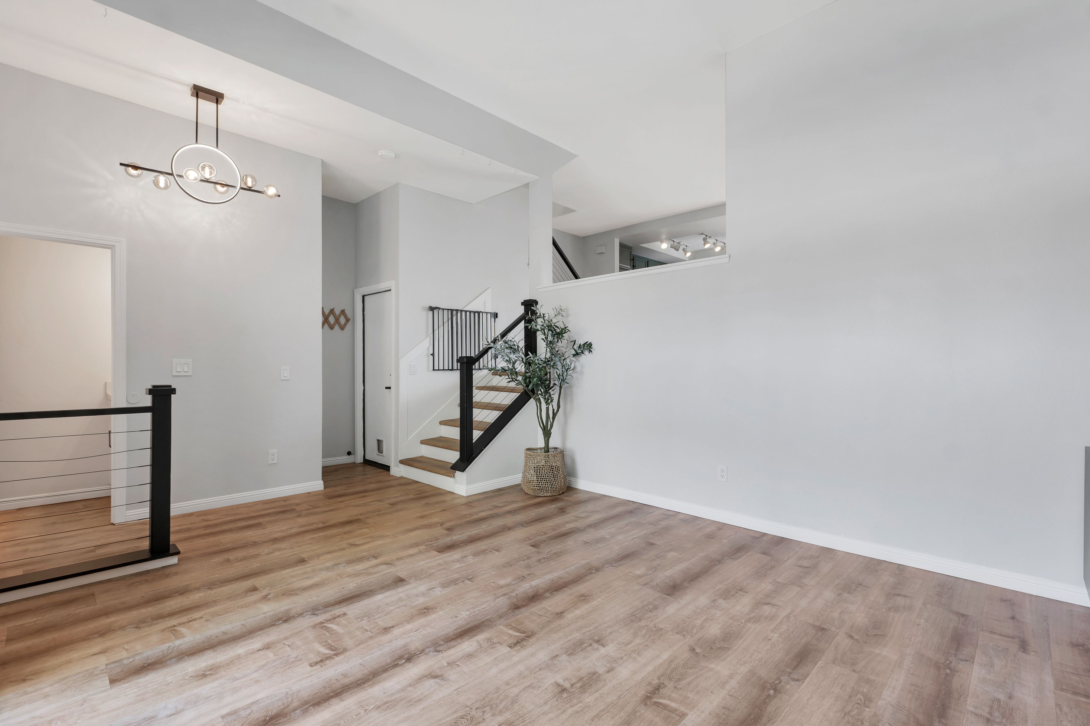  2445 Chandler Avenue, #3, Simi Valley - 物件實景