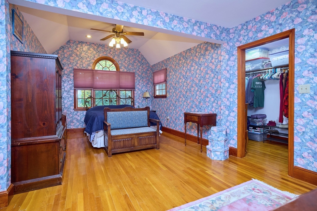 Quincy, Massachusetts, 02170, United States, 4 Bedrooms Bedrooms, ,2 BathroomsBathrooms,Residential,For Sale,1987679