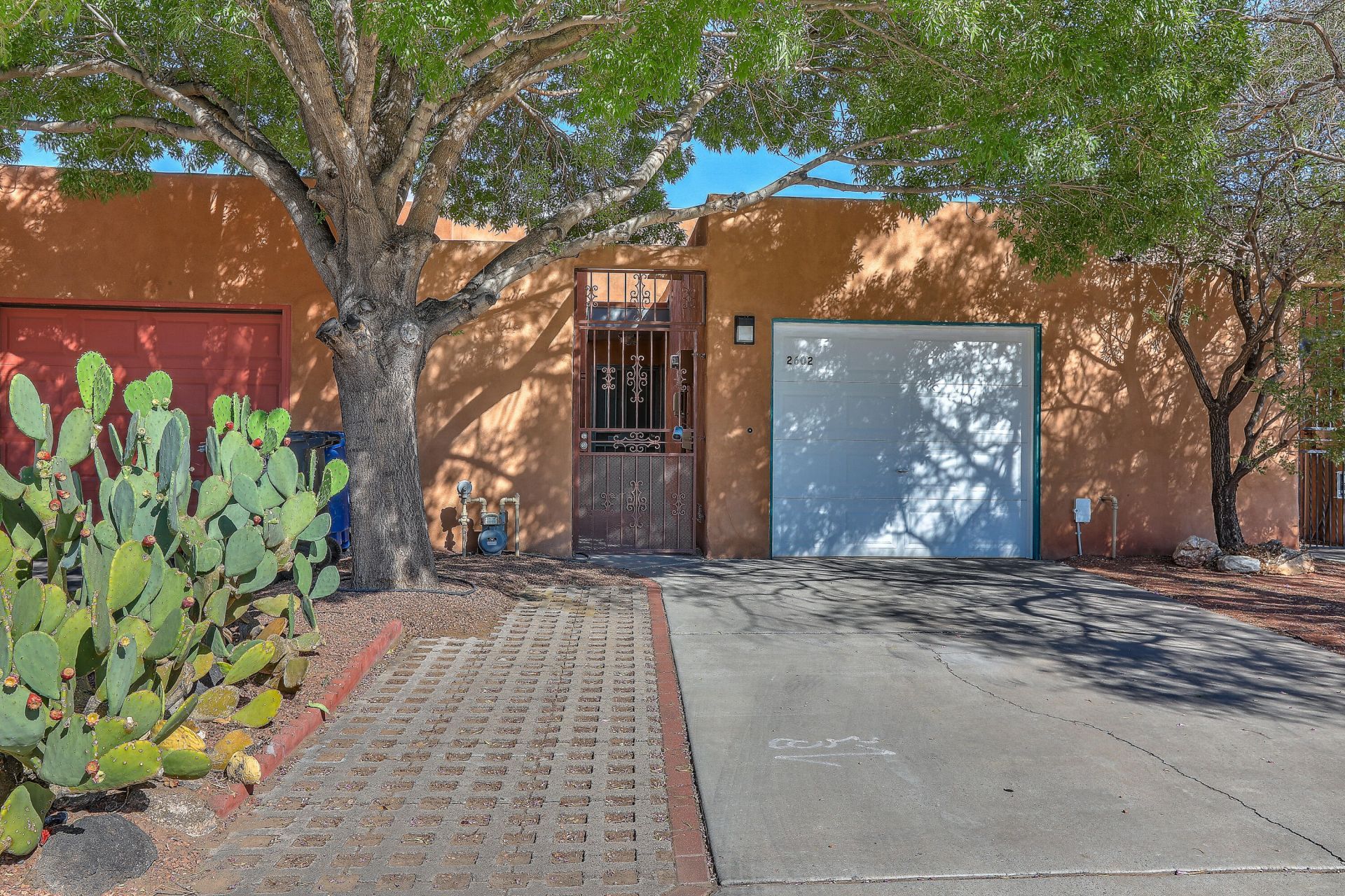 Los Tomases Dr, Albuquerque, NM 87107