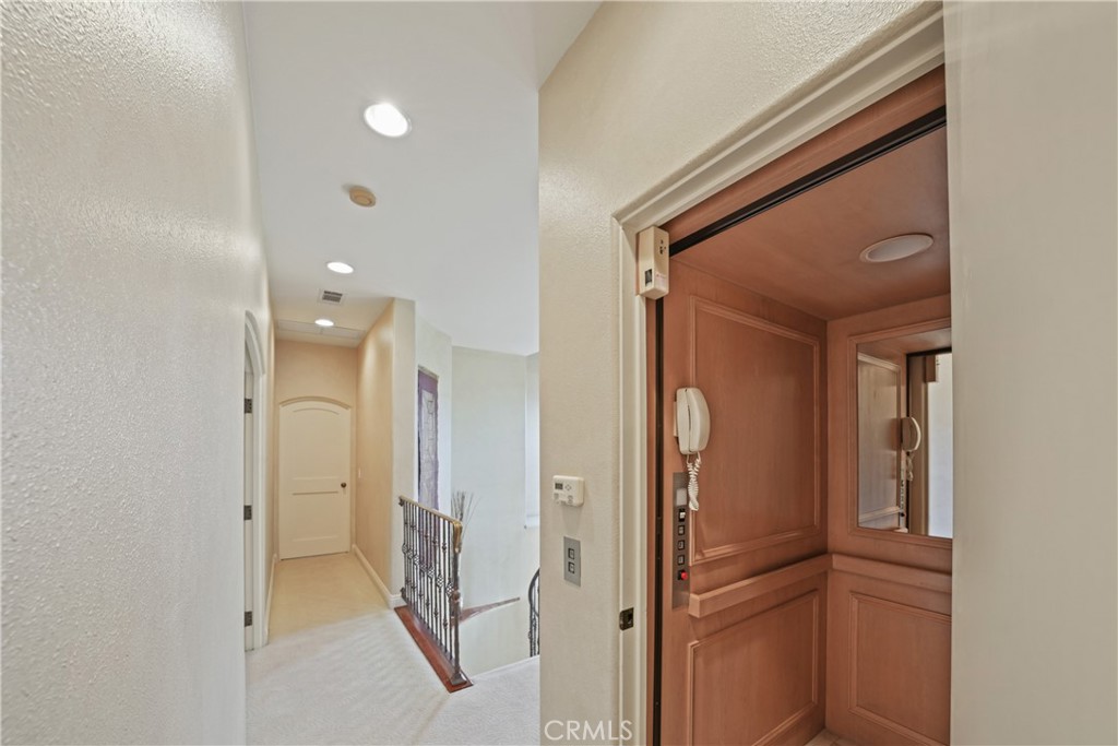 Huntington Beach, California, 92649, United States, 5 Bedrooms Bedrooms, ,5 BathroomsBathrooms,Residential,For Sale,1991081