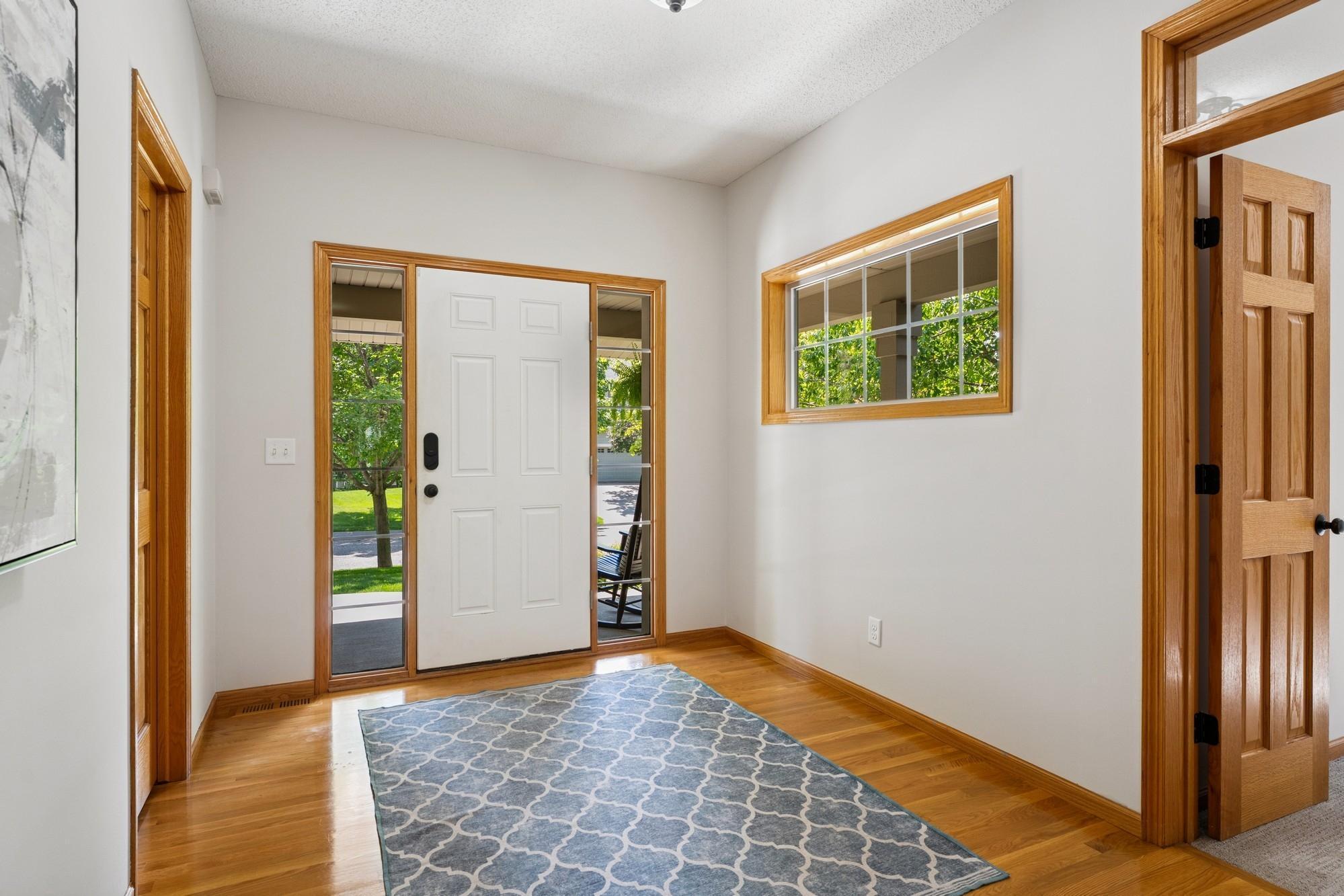 Woodbury, Minnesota, 55129, United States, 5 Bedrooms Bedrooms, ,3 BathroomsBathrooms,Residential,For Sale,1917665