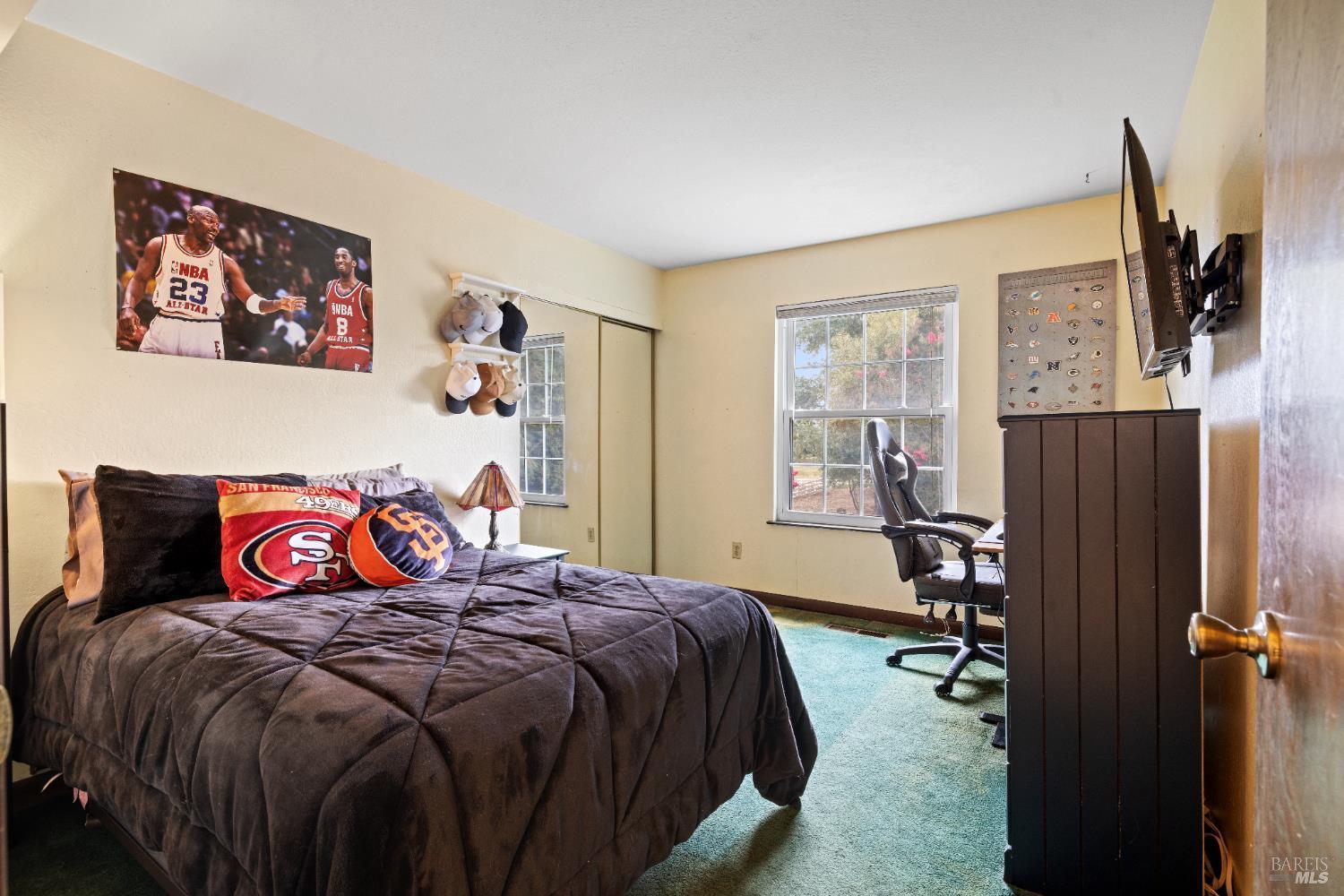 Petaluma, California, 94952, United States, 4 Bedrooms Bedrooms, ,2 BathroomsBathrooms,Residential,For Sale,1974511