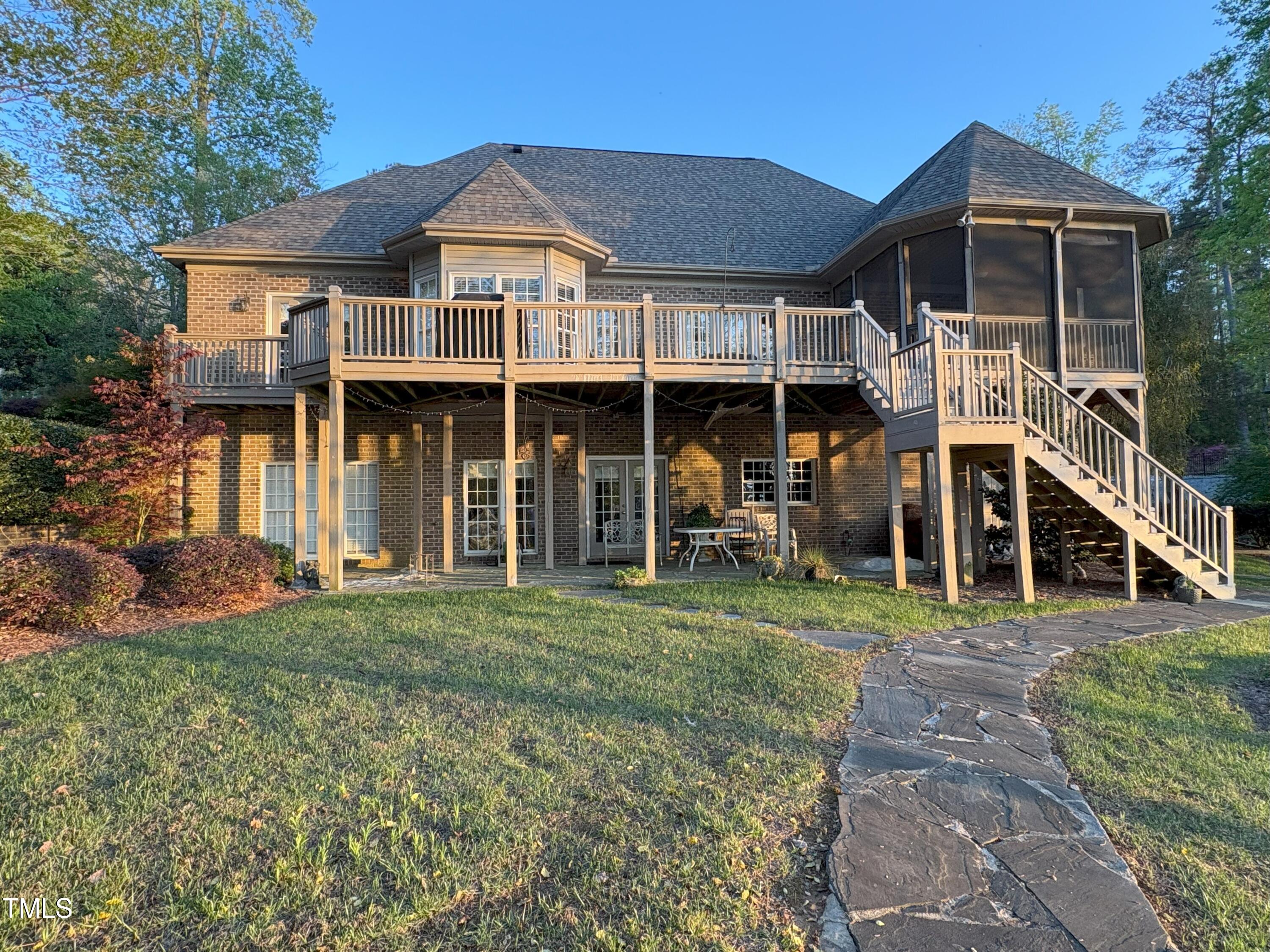 Louisburg, North Carolina, 27549, United States, 3 Bedrooms Bedrooms, ,3 BathroomsBathrooms,Residential,For Sale,2005873