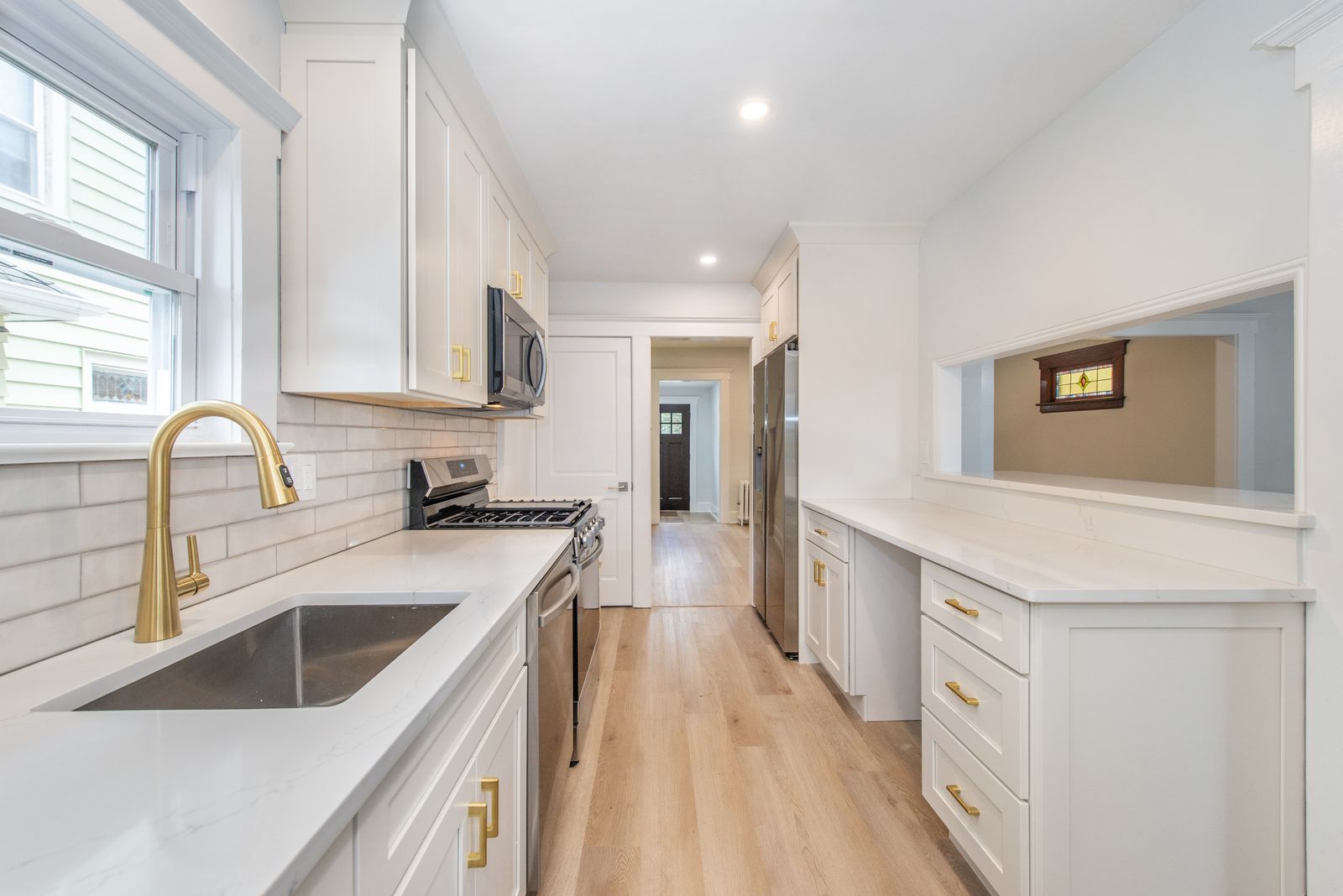 Bergen, Lyndhurst Township, New Jersey, 07071, United States, 3 Bedrooms Bedrooms, ,2 BathroomsBathrooms,Residential,For Sale,1980674