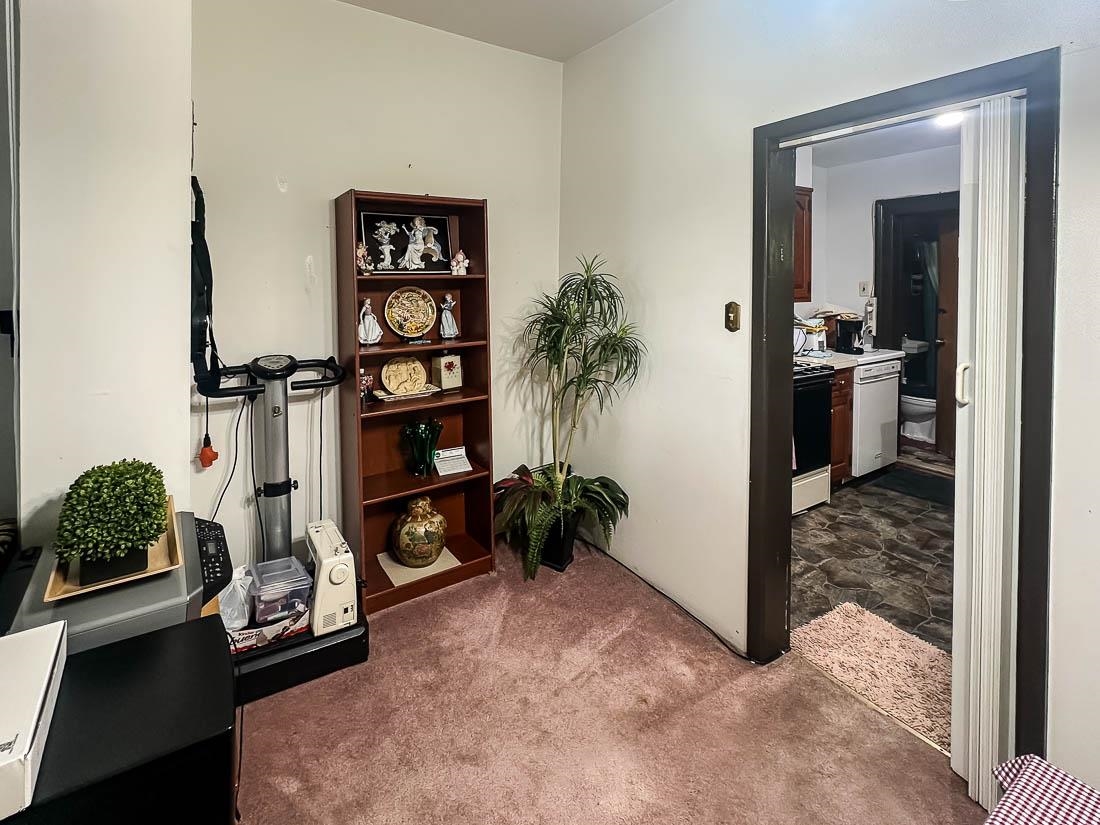 Jersey City, New Jersey, 07306, United States, 4 Bedrooms Bedrooms, ,3 BathroomsBathrooms,Residential,For Sale,1859473