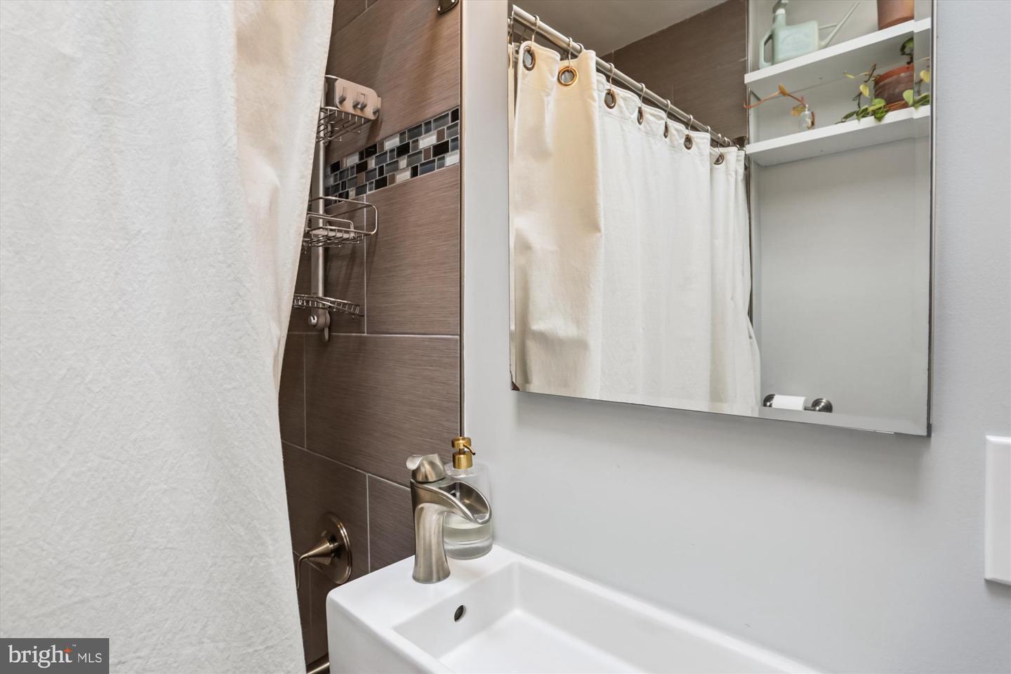 Washington, District of Columbia, 20011, United States, 3 Bedrooms Bedrooms, ,4 BathroomsBathrooms,Residential,For Sale,1941058