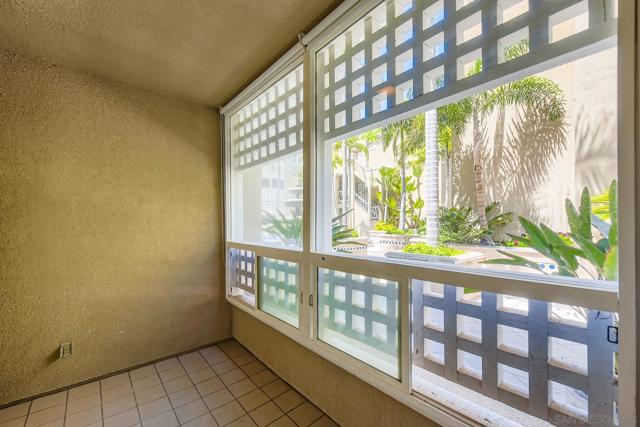 San Diego, California, 92122, United States, 2 Bedrooms Bedrooms, ,2 BathroomsBathrooms,Residential,For Sale,2040676