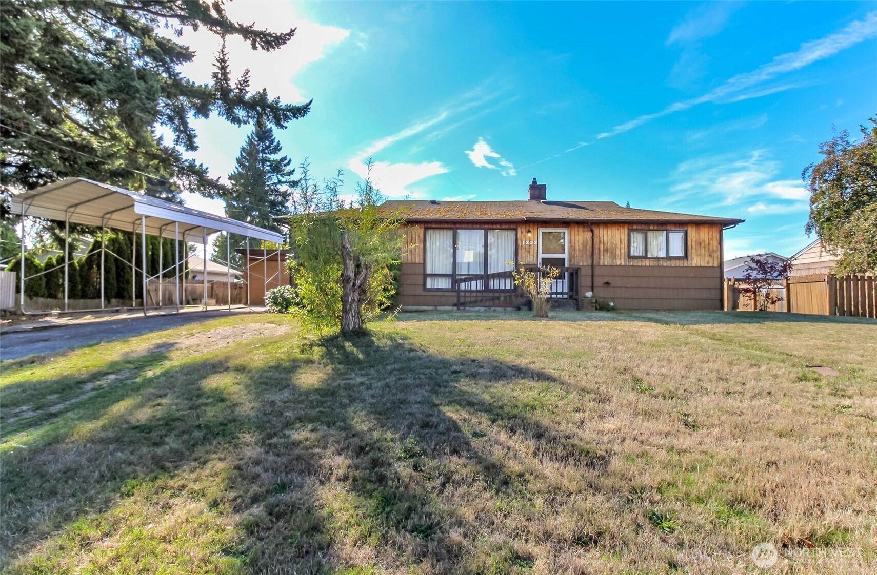 SEATTLE, Washington, 98146, United States, 3 Bedrooms Bedrooms, ,2 BathroomsBathrooms,Residential,For Sale,1969203