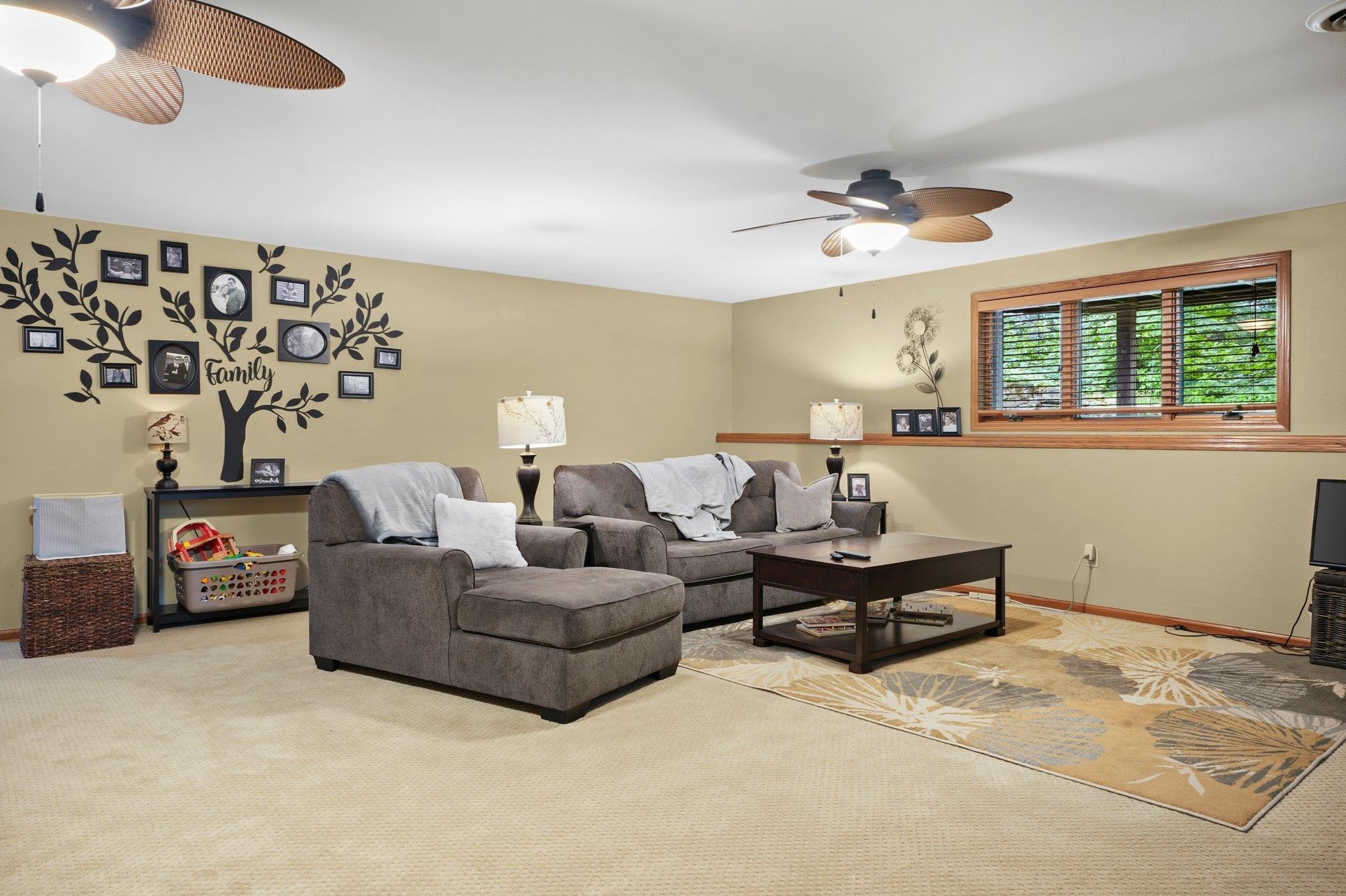 Spring Green, Wisconsin, 53588, United States, 4 Bedrooms Bedrooms, ,3 BathroomsBathrooms,Residential,For Sale,1930492