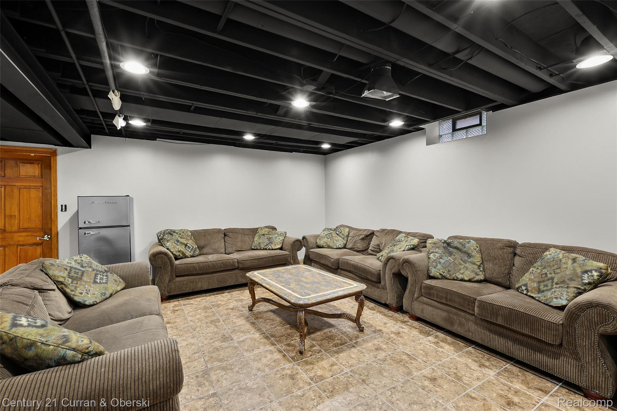 Dearborn, Michigan, 48126, United States, 4 Bedrooms Bedrooms, ,4 BathroomsBathrooms,Residential,For Sale,1974574