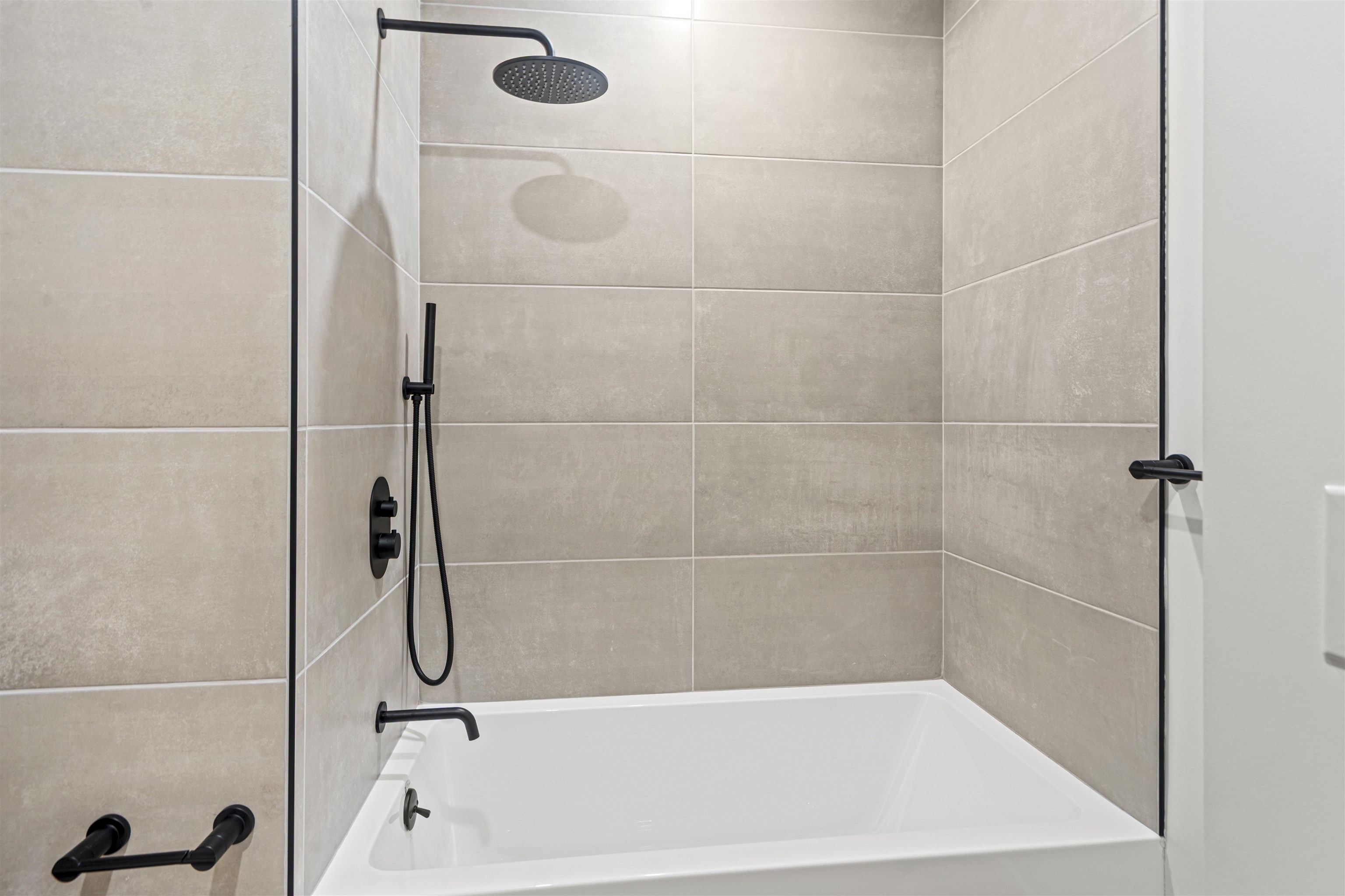 Jersey City, New Jersey, 07307, United States, 3 Bedrooms Bedrooms, ,3 BathroomsBathrooms,Residential,For Sale,2001766