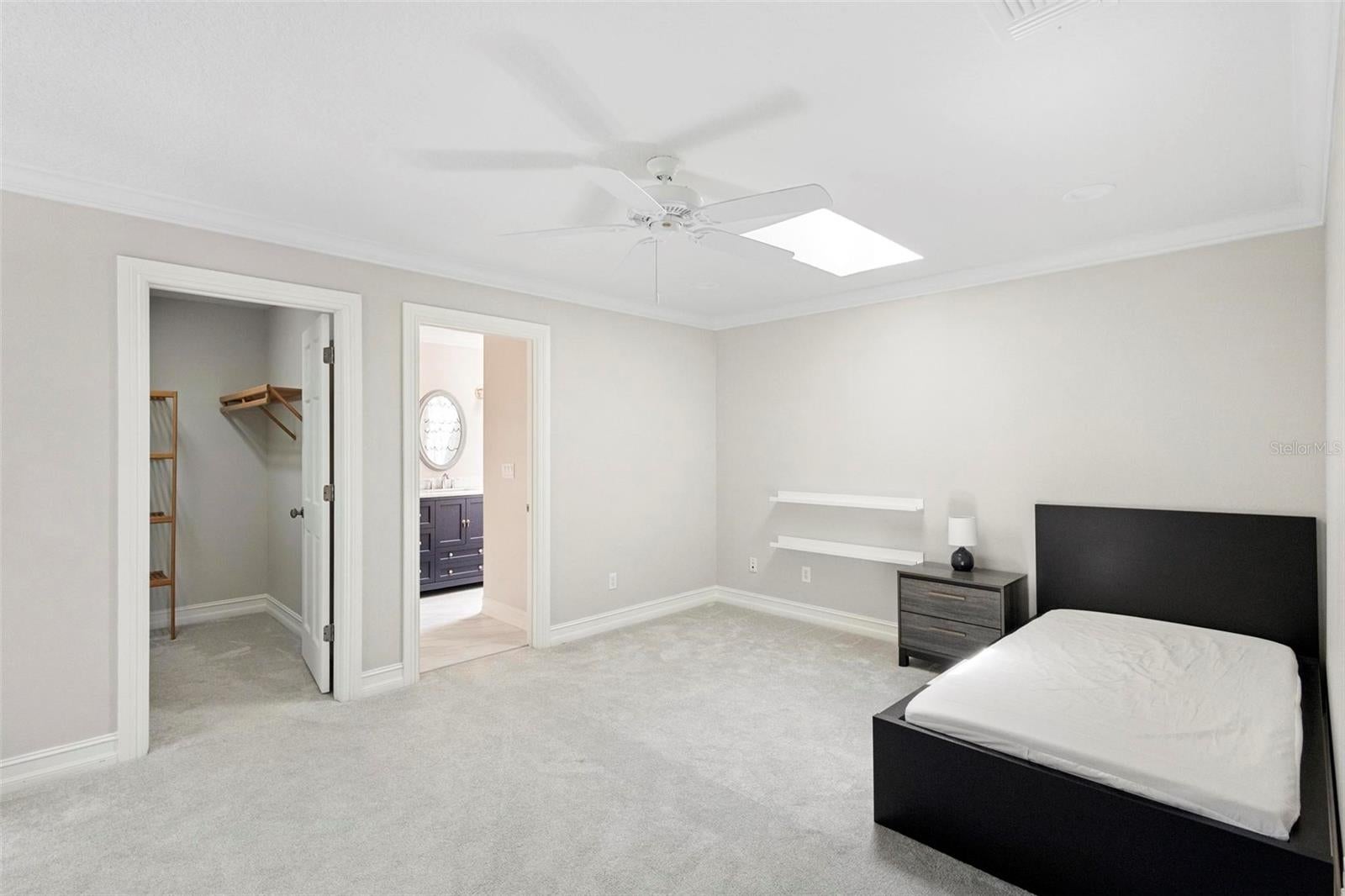 ORLANDO, Florida, 32827, United States, 3 Bedrooms Bedrooms, ,5 BathroomsBathrooms,Residential,For Sale,1825170