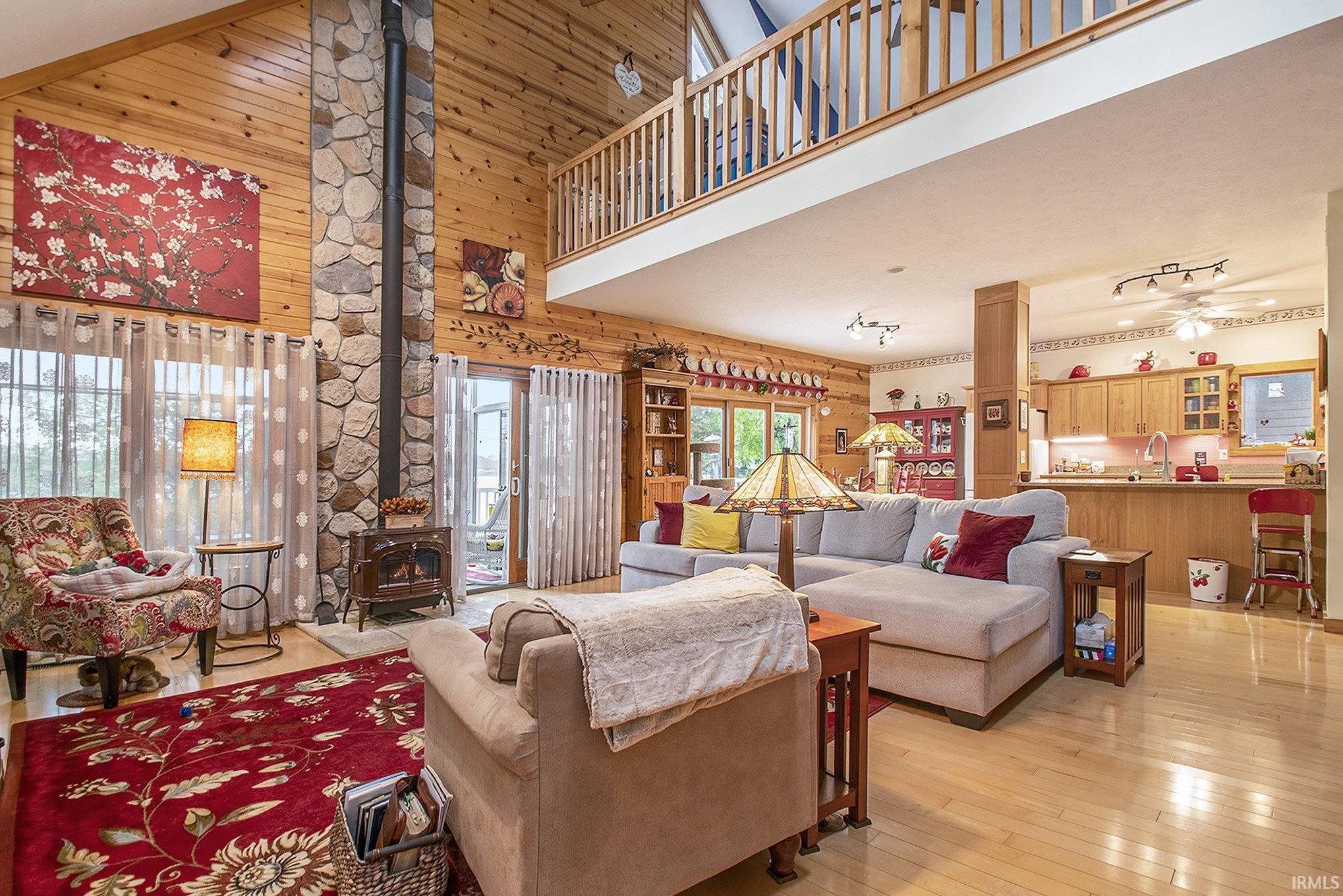 Shipshewana, Indiana, 46565, United States, 2 Bedrooms Bedrooms, ,3 BathroomsBathrooms,Residential,For Sale,1982813