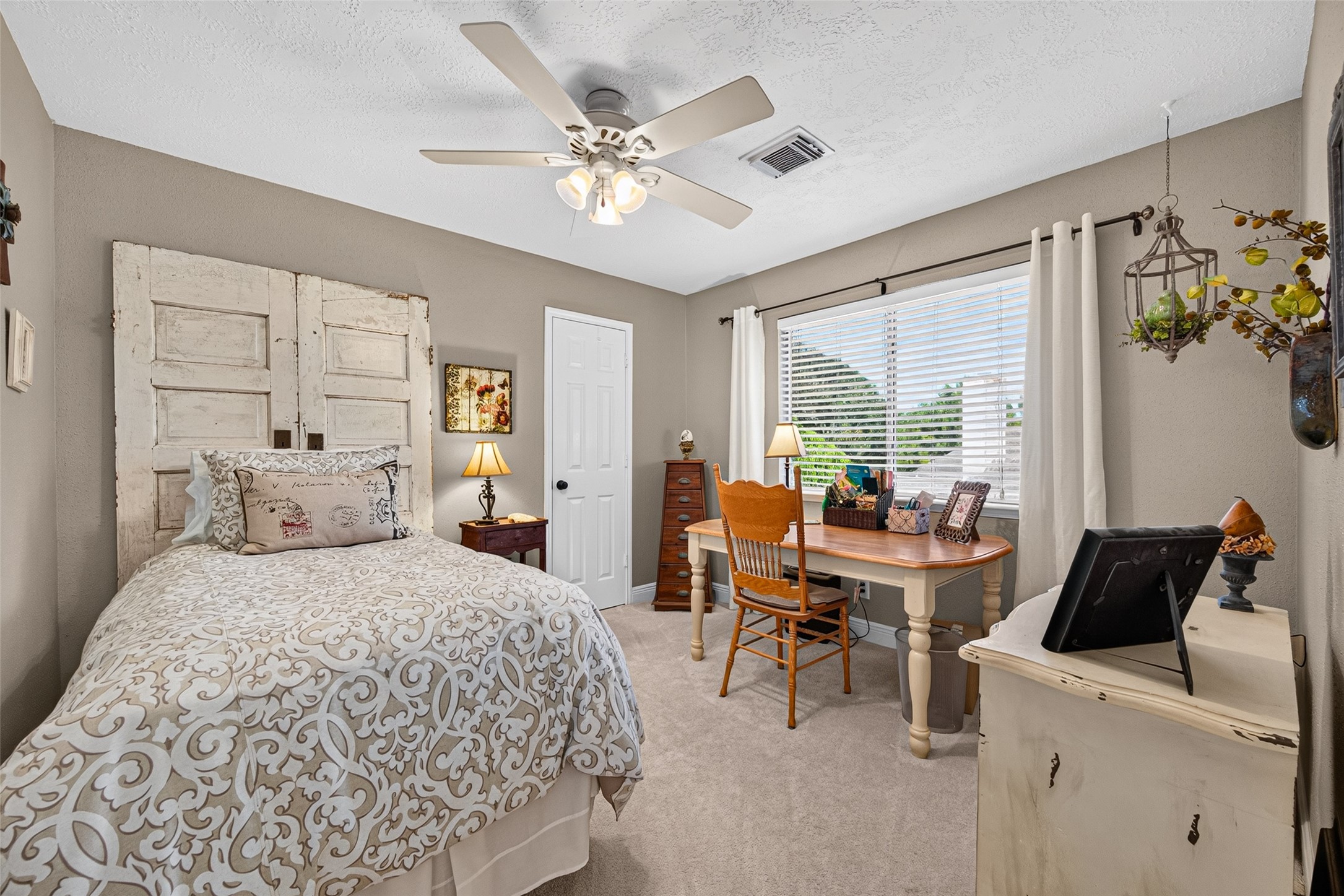  2907 Prairie Hill Court - 物件實景