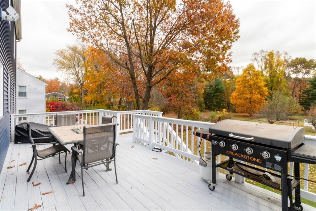 Stoughton, Massachusetts, 02072, United States, 4 Bedrooms Bedrooms, ,3 BathroomsBathrooms,Residential,For Sale,1987663