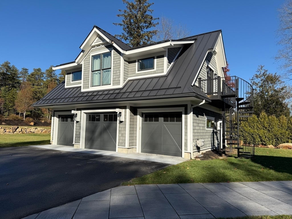 Carver, Massachusetts, 02330, United States, 5 Bedrooms Bedrooms, ,6 BathroomsBathrooms,Residential,For Sale,2005561