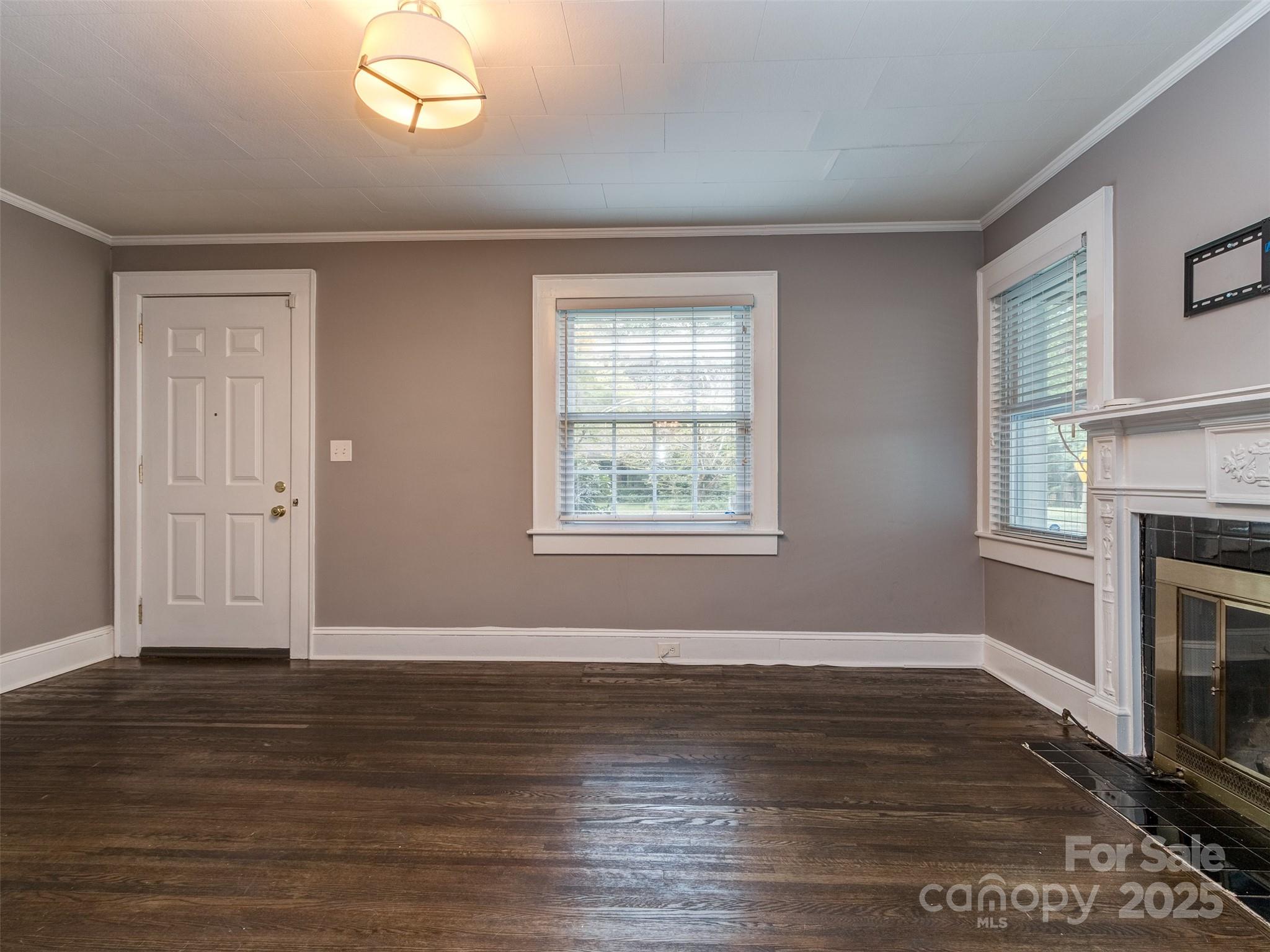 Charlotte, North Carolina, 28205, United States, 4 Bedrooms Bedrooms, ,1 BathroomBathrooms,Residential,For Sale,1933386