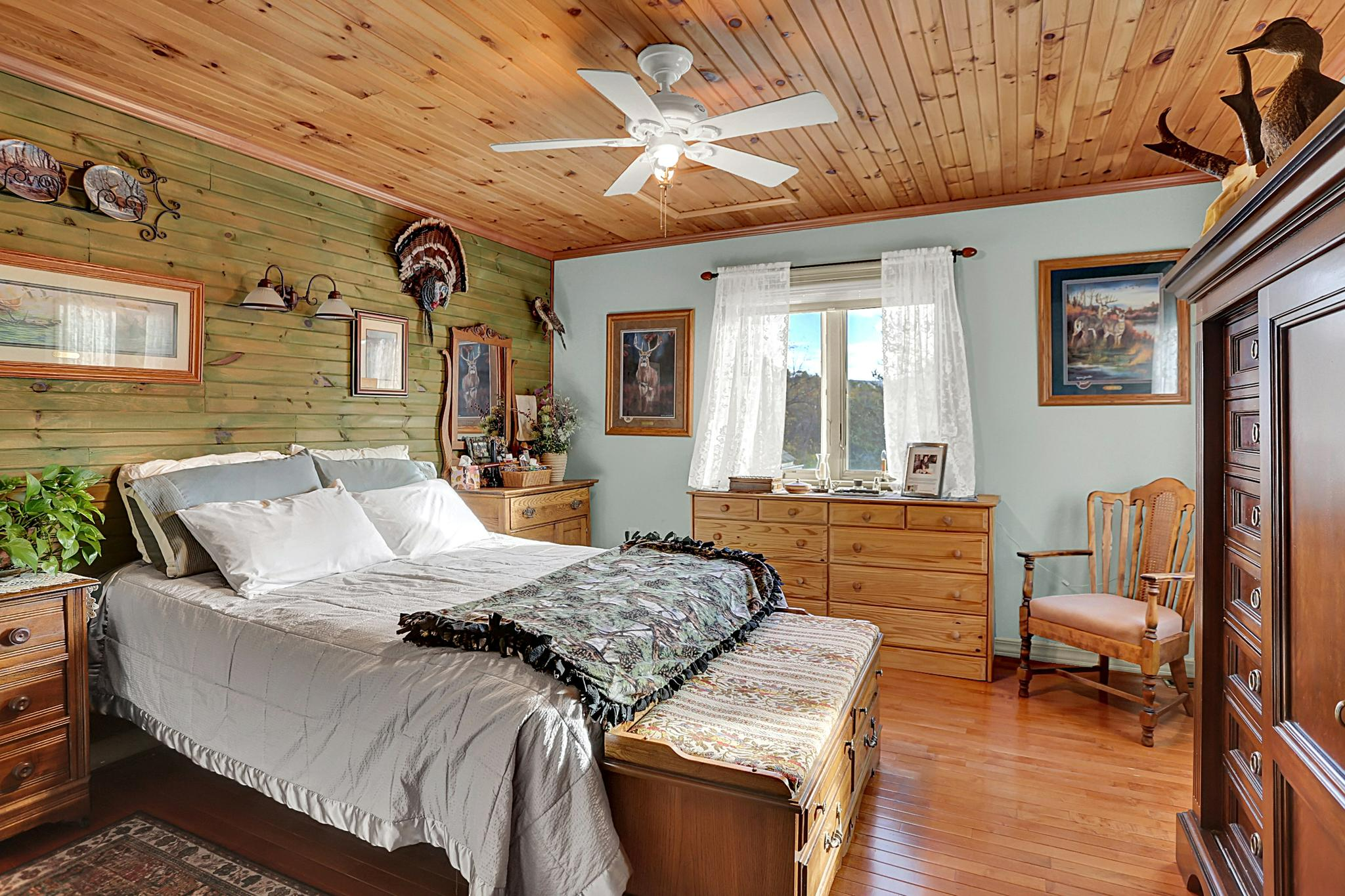 Thompsontown, Pennsylvania, 17094, United States, 4 Bedrooms Bedrooms, ,3 BathroomsBathrooms,Residential,For Sale,1981637