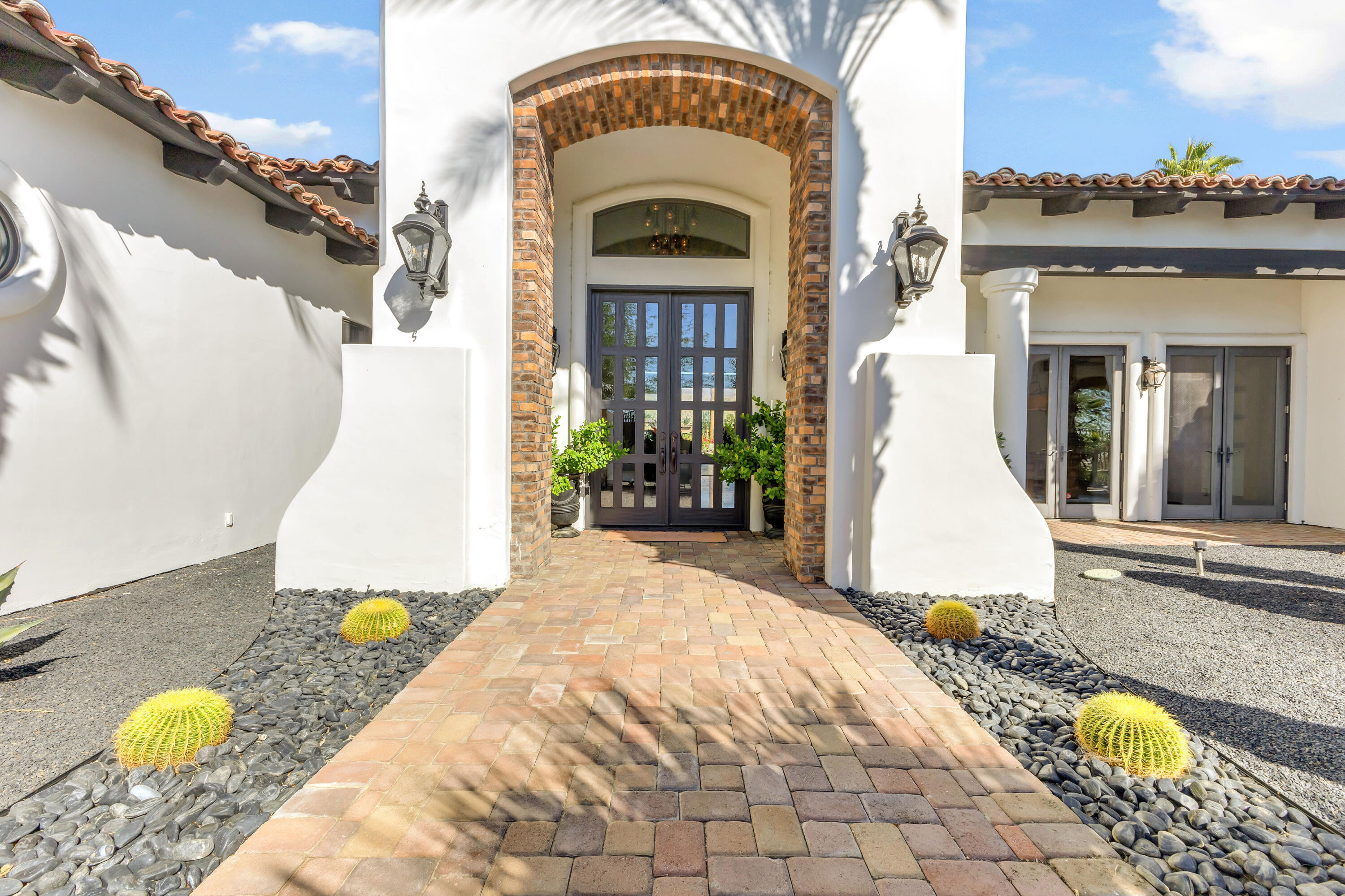 Indio, California, 92203, United States, 5 Bedrooms Bedrooms, ,4 BathroomsBathrooms,Residential,For Sale,1992835