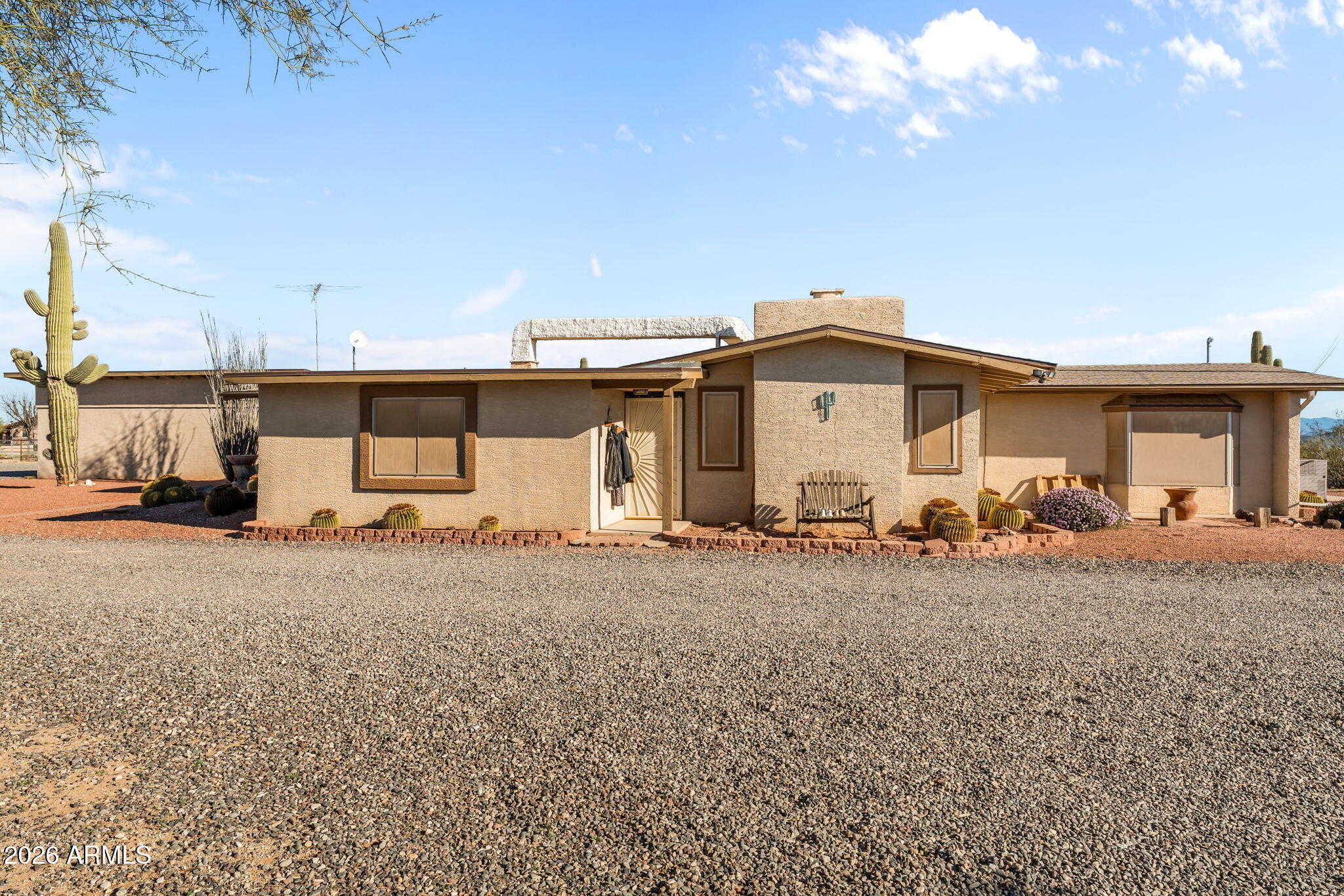 Wickenburg, Arizona, 85390, United States, 3 Bedrooms Bedrooms, ,2 BathroomsBathrooms,Residential,For Sale,2012401