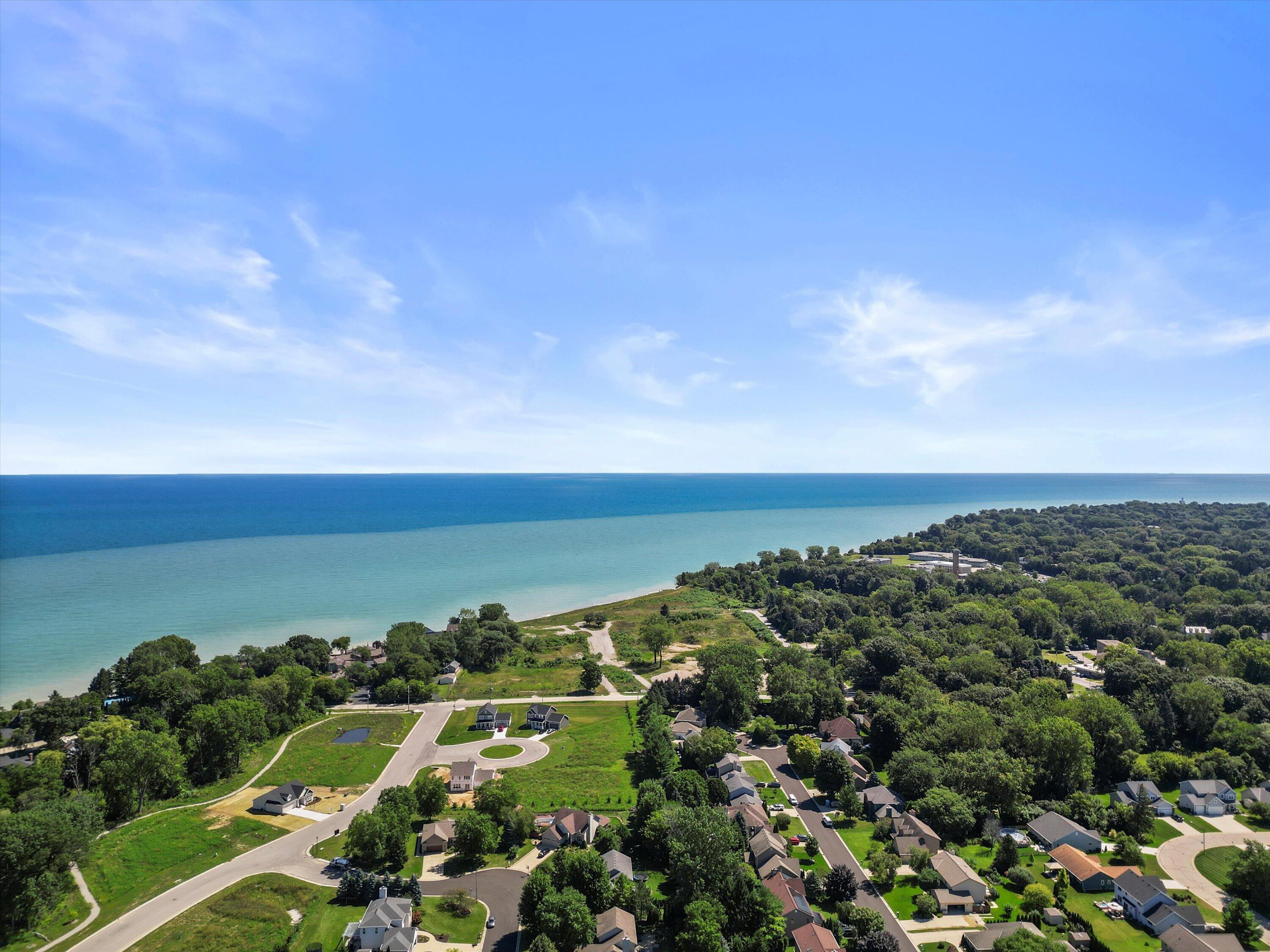 Caledonia, Wisconsin, 53402, United States, 3 Bedrooms Bedrooms, ,3 BathroomsBathrooms,Residential,For Sale,1987324