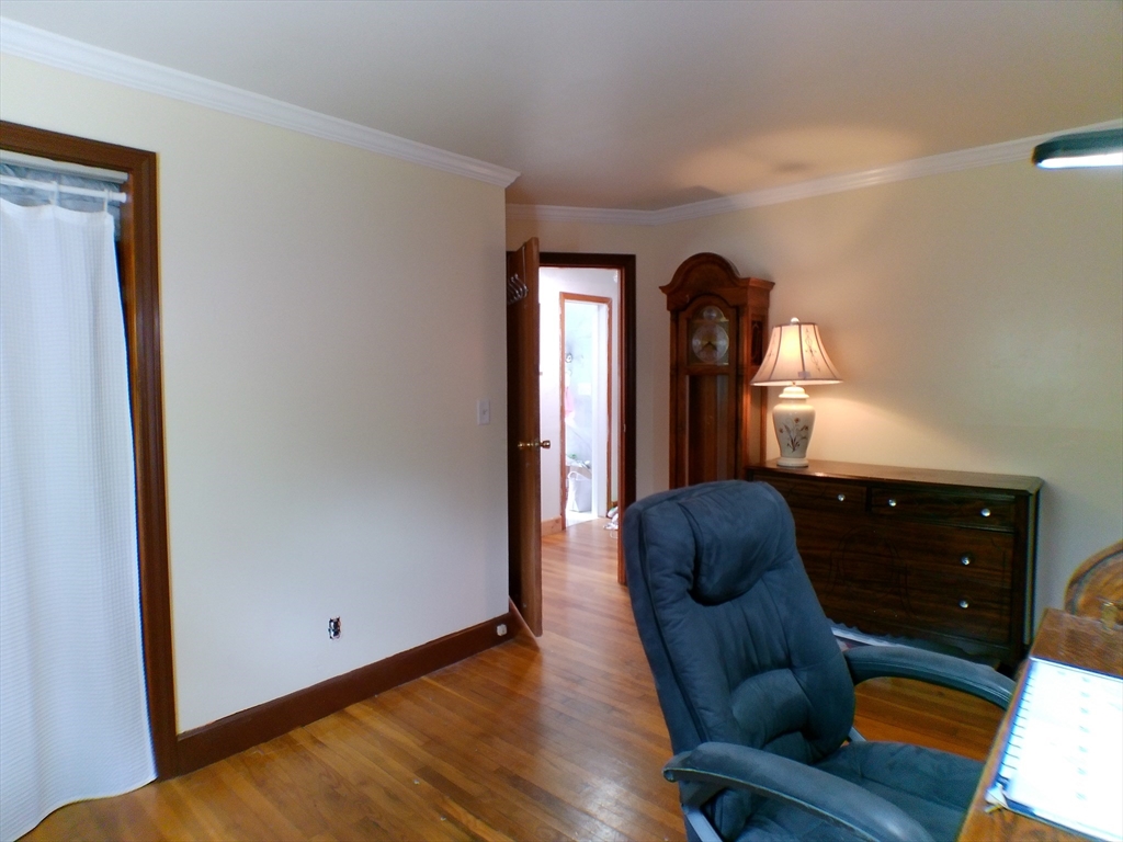 East Bridgewater, Massachusetts, 02333, United States, 4 Bedrooms Bedrooms, ,2 BathroomsBathrooms,Residential,For Sale,1922908
