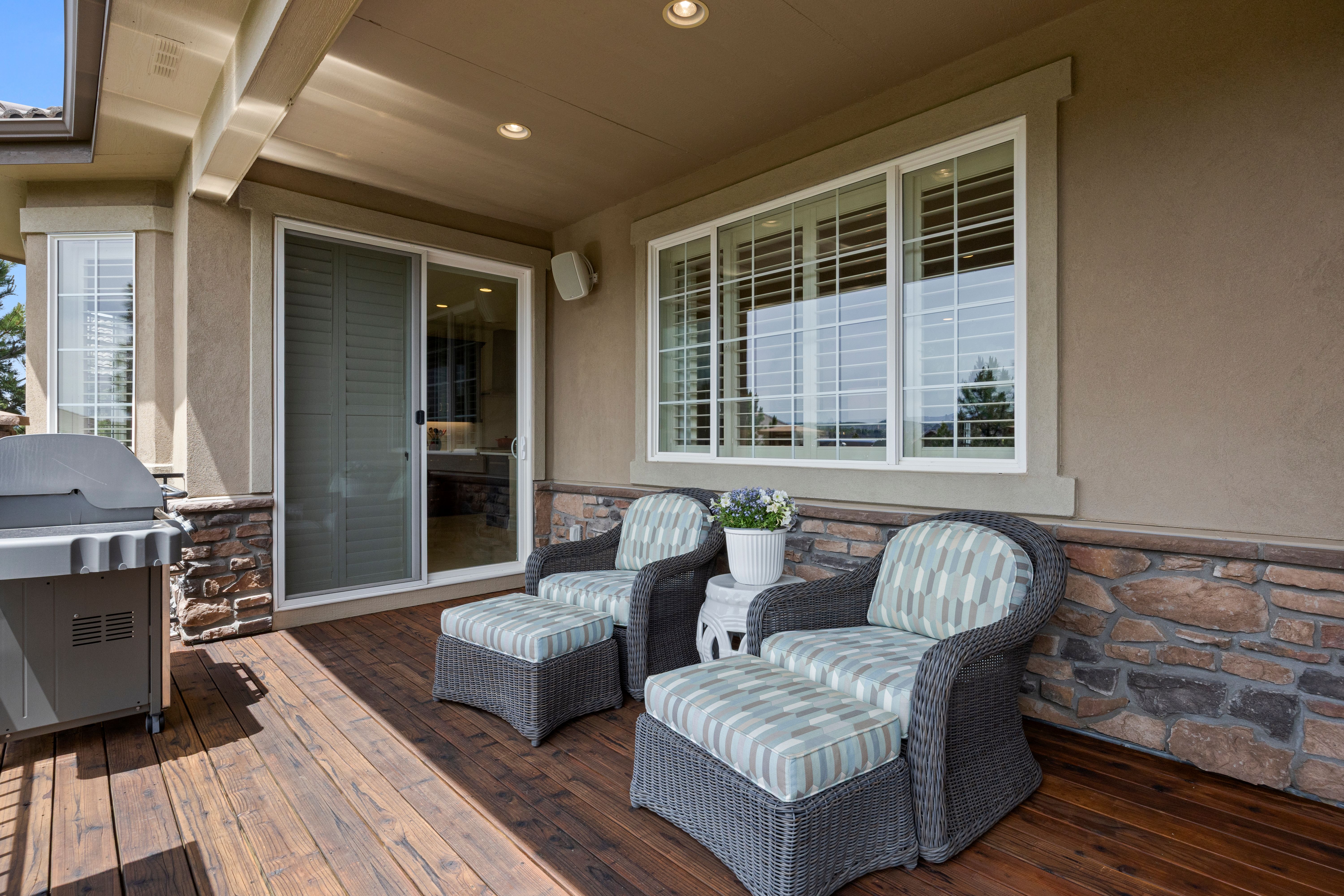  Graciously appointed and impeccably maintained, this patio home - 物件實景