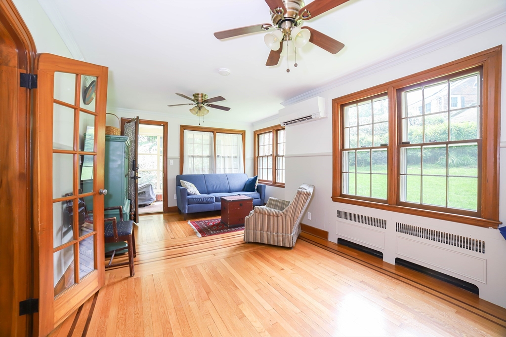 Worcester, Massachusetts, 01609, United States, 5 Bedrooms Bedrooms, ,4 BathroomsBathrooms,Residential,For Sale,1907639