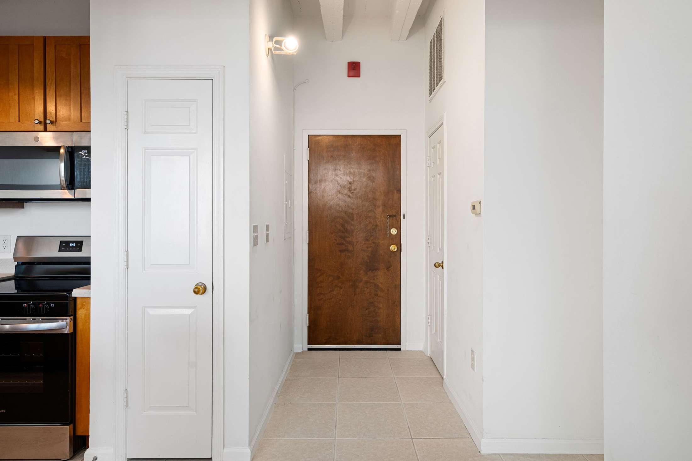  Beautifully Maintained Two Bedroom Condo in the Historic William Oliver Building - 物件實景