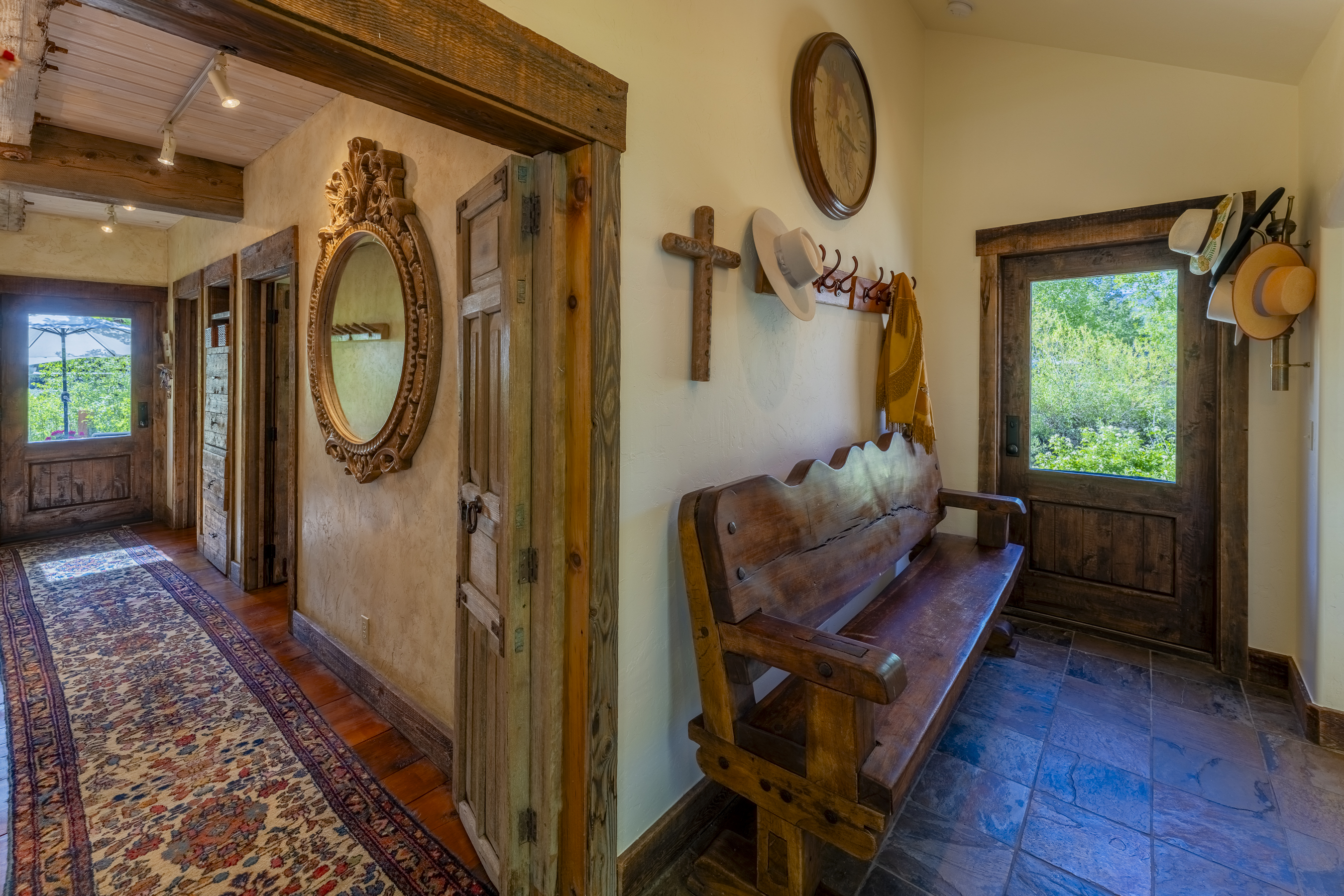  BEAR ALLEY - Unwrap The Fairytale - A Once-In-A-Lifetime Creekside Compound - 物件實景