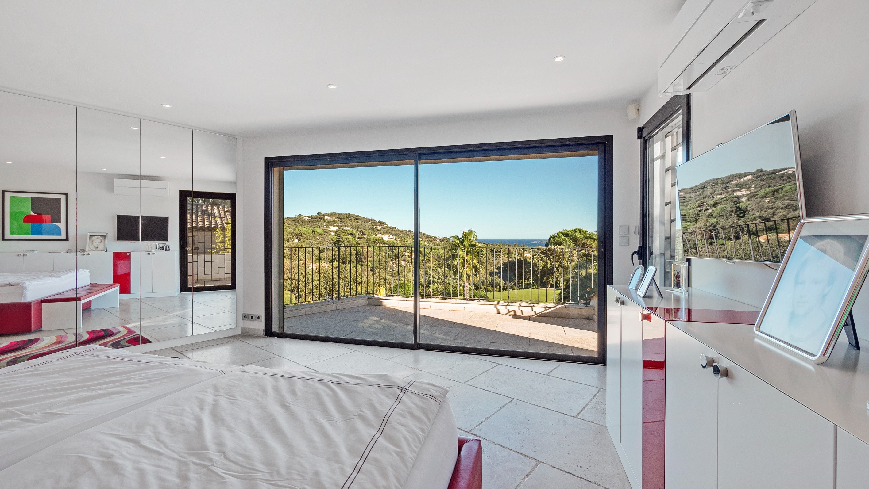  Grimaud Modern home with pool and sea view - Beauvallon Estate - 物件實景