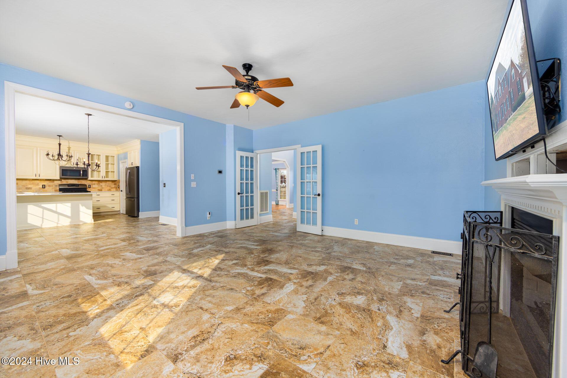Currituck, North Carolina, 27929, United States, 4 Bedrooms Bedrooms, ,4 BathroomsBathrooms,Residential,For Sale,1849903