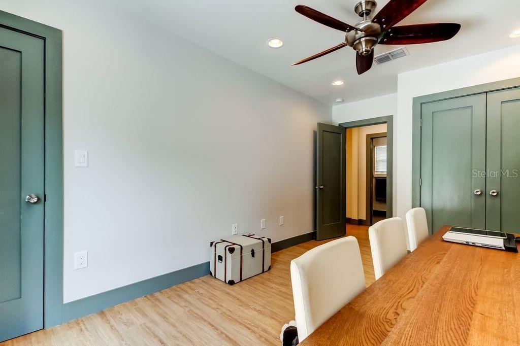 St Petersburg, Florida, 33701, United States, 3 Bedrooms Bedrooms, ,4 BathroomsBathrooms,Residential,For Sale,1895671