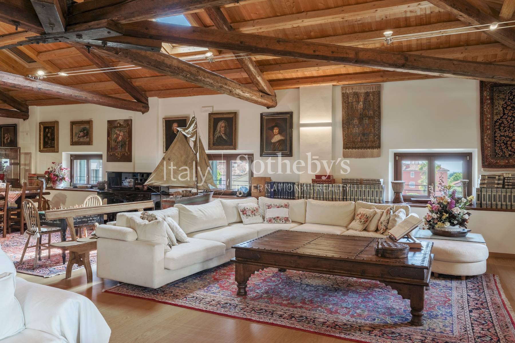  Renovated neoclassical villa with outbuildings, park and swimming pool - 物件實景