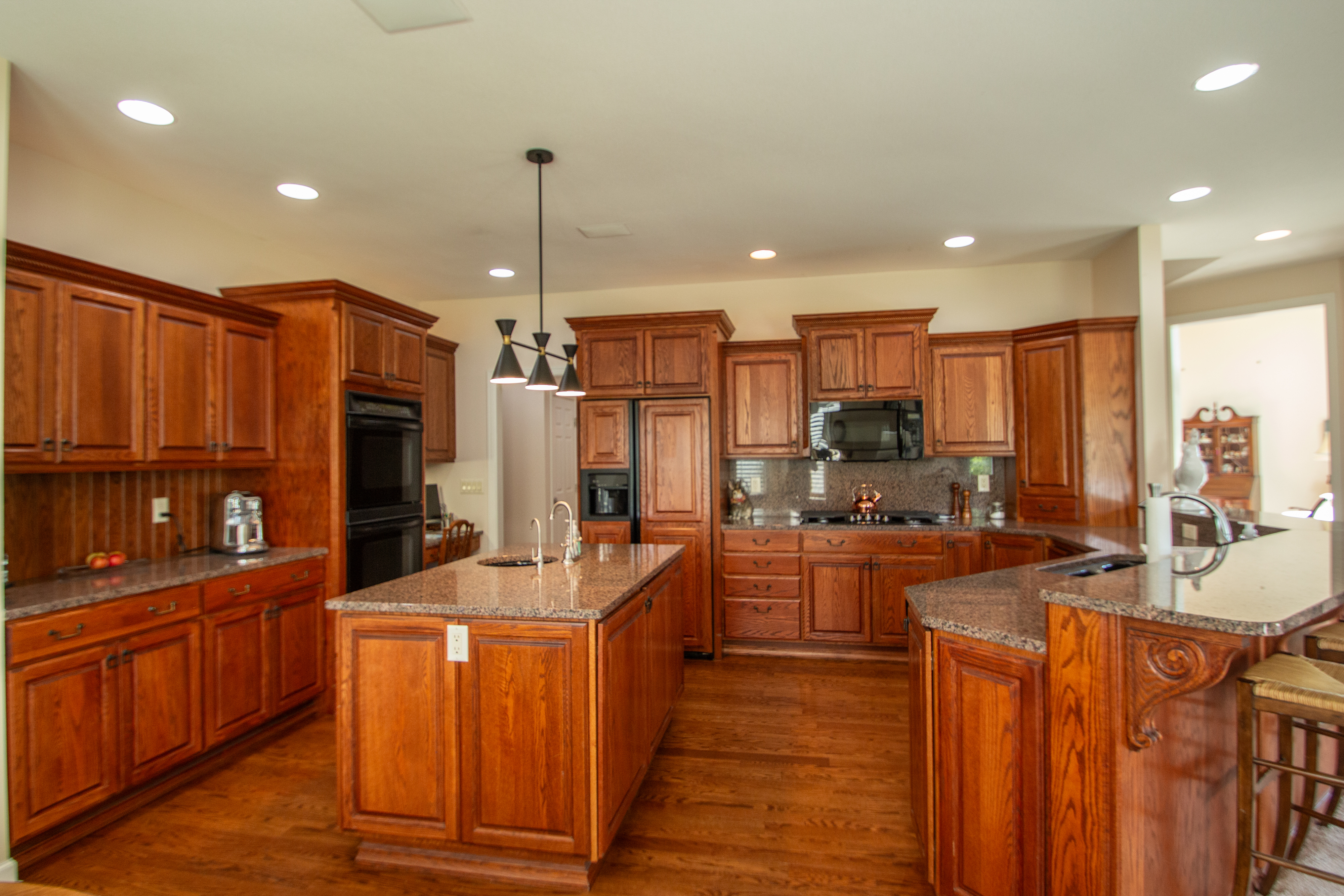 Jefferson, South Dakota, 57038, United States, 5 Bedrooms Bedrooms, ,5 BathroomsBathrooms,Residential,For Sale,1930166