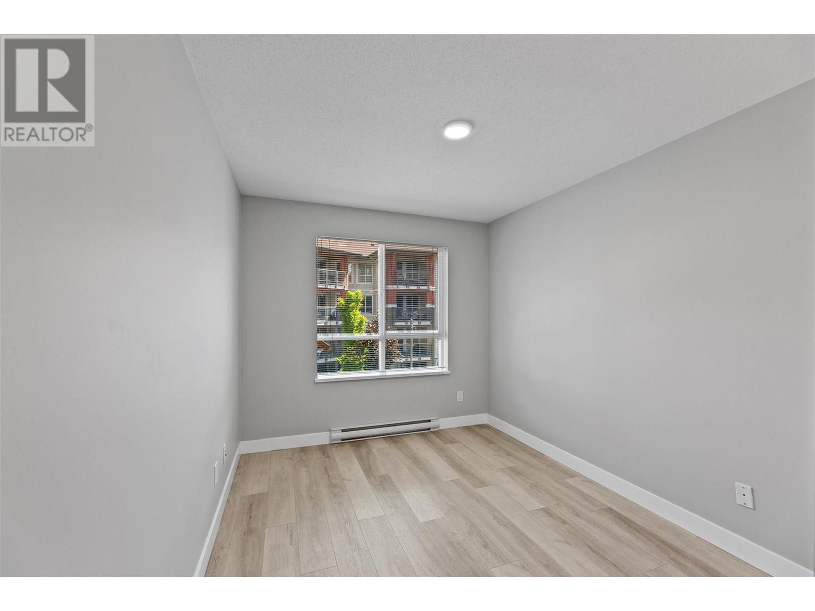 KELOWNA, British Columbia, V1Y 9Z1, CA, 2 Bedrooms Bedrooms, ,2 BathroomsBathrooms,Residential,For Sale,1895664