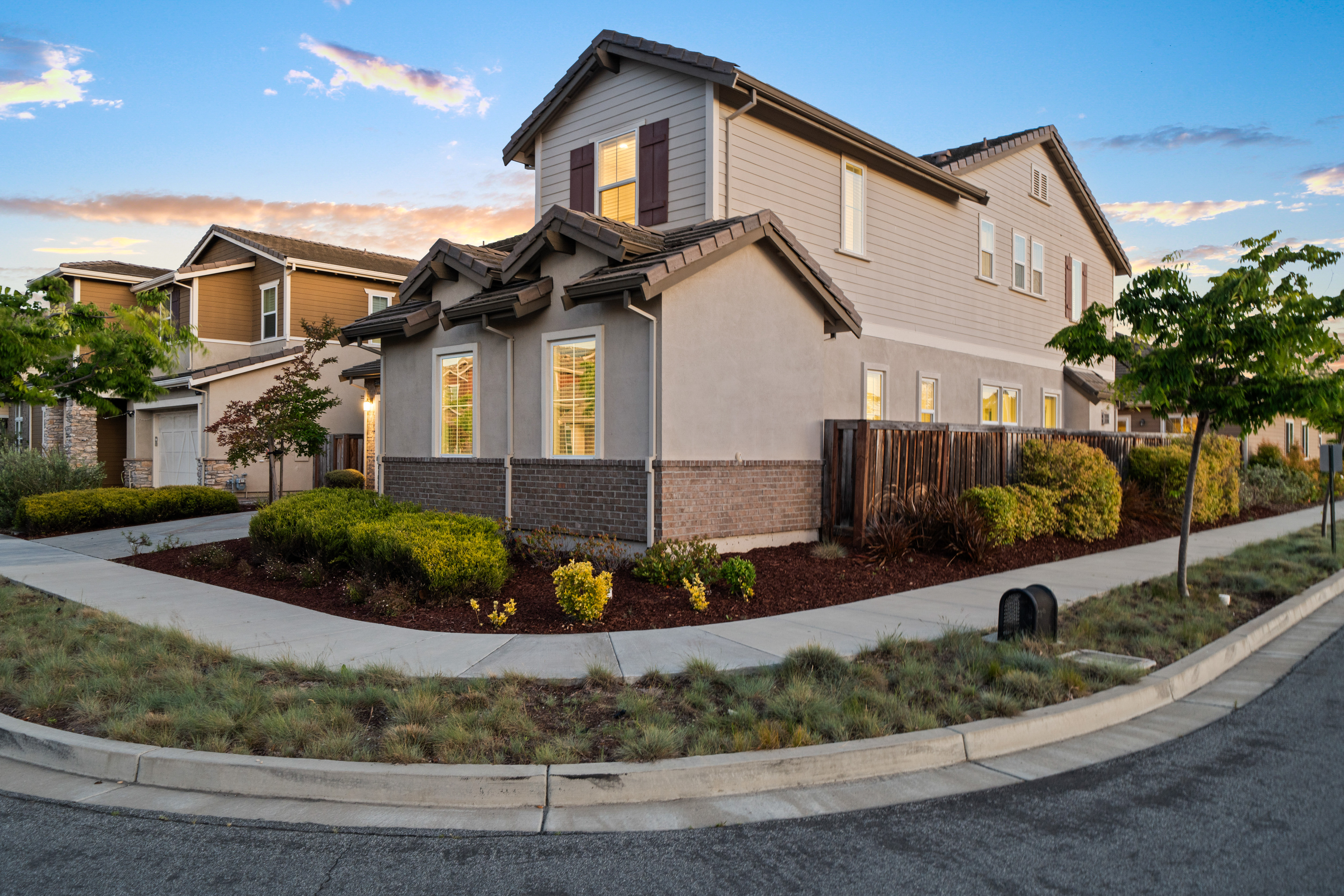  A Beautifully Appointed Patterson Ranch Home Offering Effortless Modern Living - 物件實景