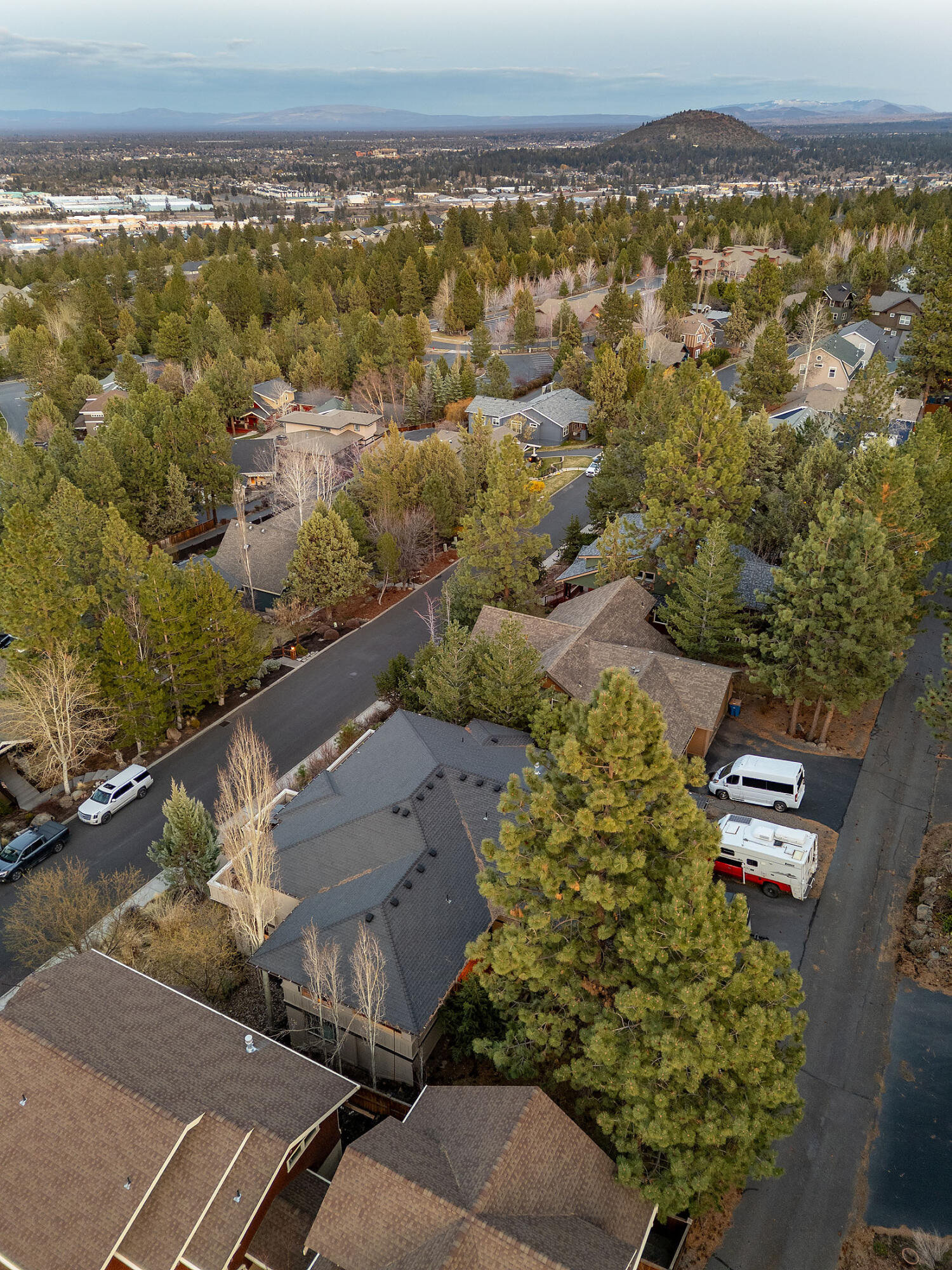 Bend, Oregon, 97703, United States, 4 Bedrooms Bedrooms, ,3 BathroomsBathrooms,Residential,For Sale,1805310