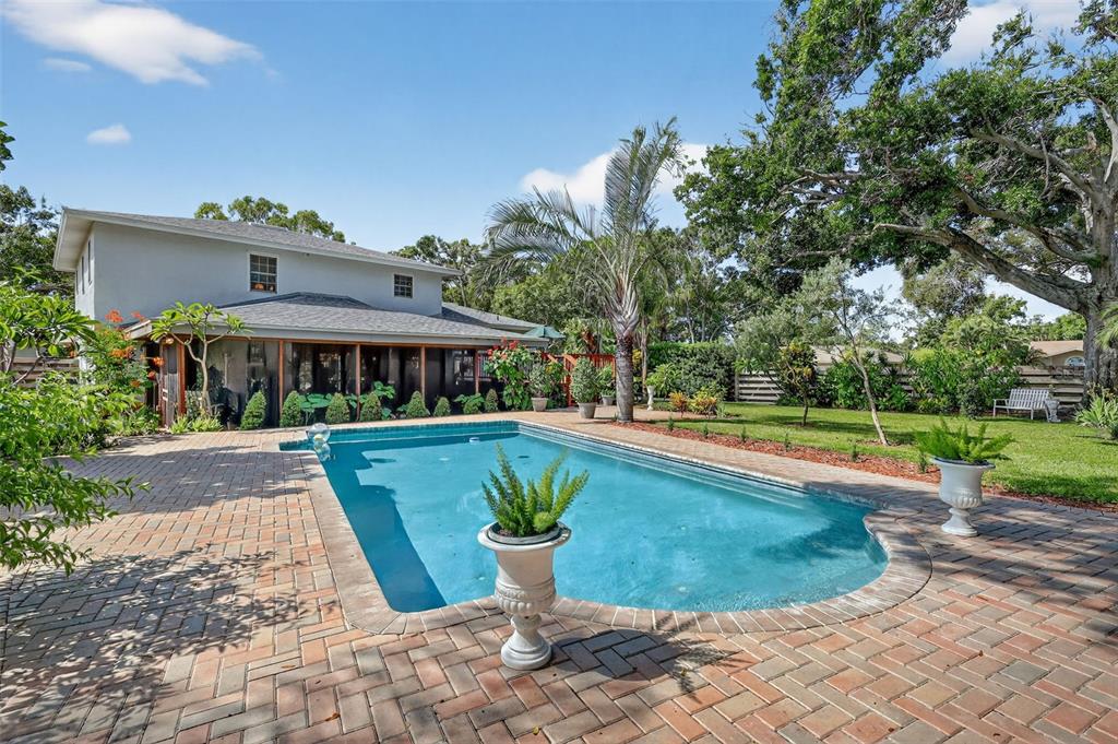 Seminole, Florida, 33776, United States, 3 Bedrooms Bedrooms, ,3 BathroomsBathrooms,Residential,For Sale,1989407