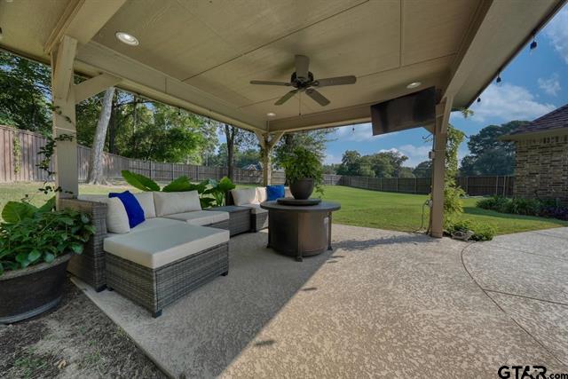 Tyler, Texas, 75706, United States, 4 Bedrooms Bedrooms, ,3 BathroomsBathrooms,Residential,For Sale,1976690