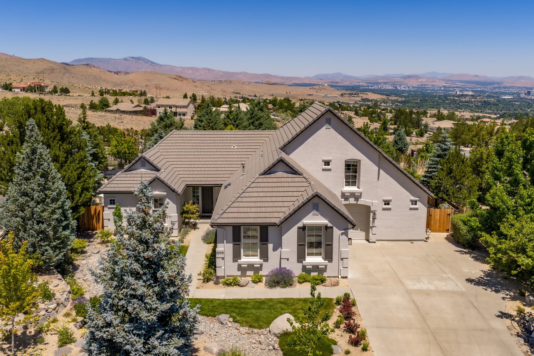  Gorgeous, Fully Updated Arrowcreek Home with Stunning Views - 物件實景
