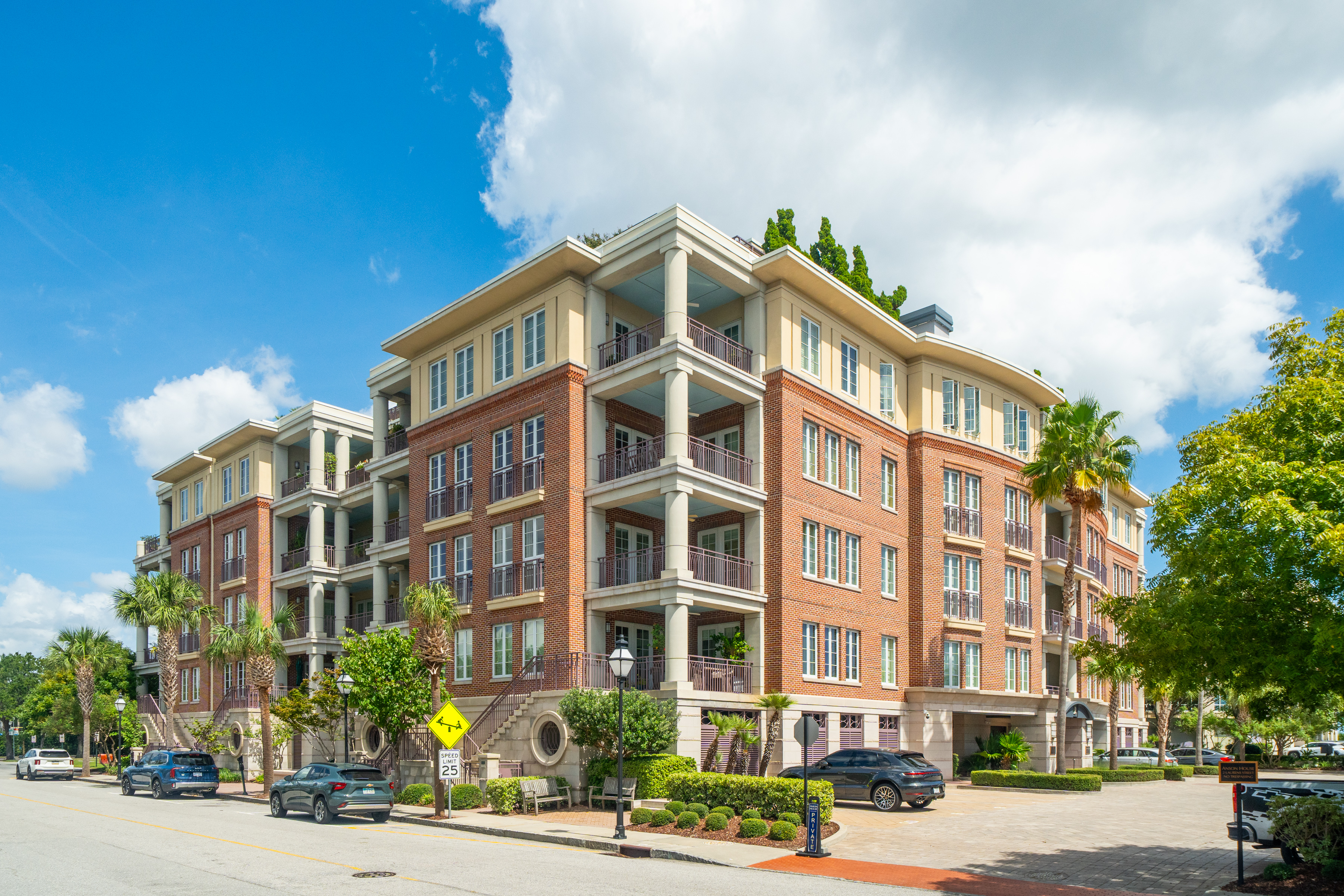  2 Laurens Street Unit 2C - 物件實景