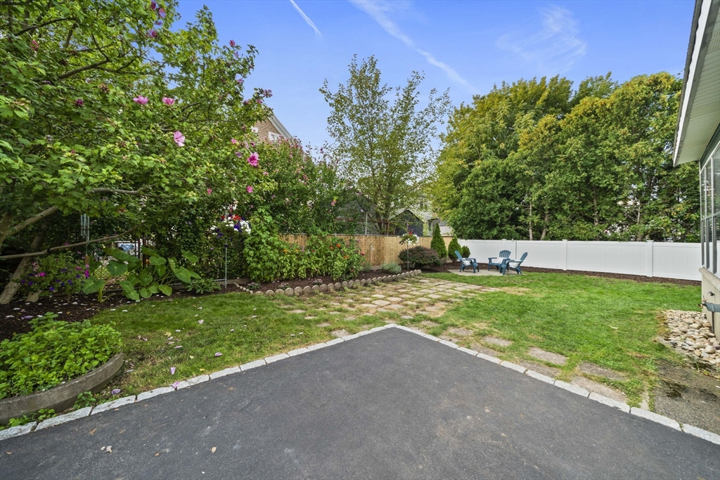 Newton, Massachusetts, 02458, United States, 3 Bedrooms Bedrooms, ,2 BathroomsBathrooms,Residential,For Sale,1939468