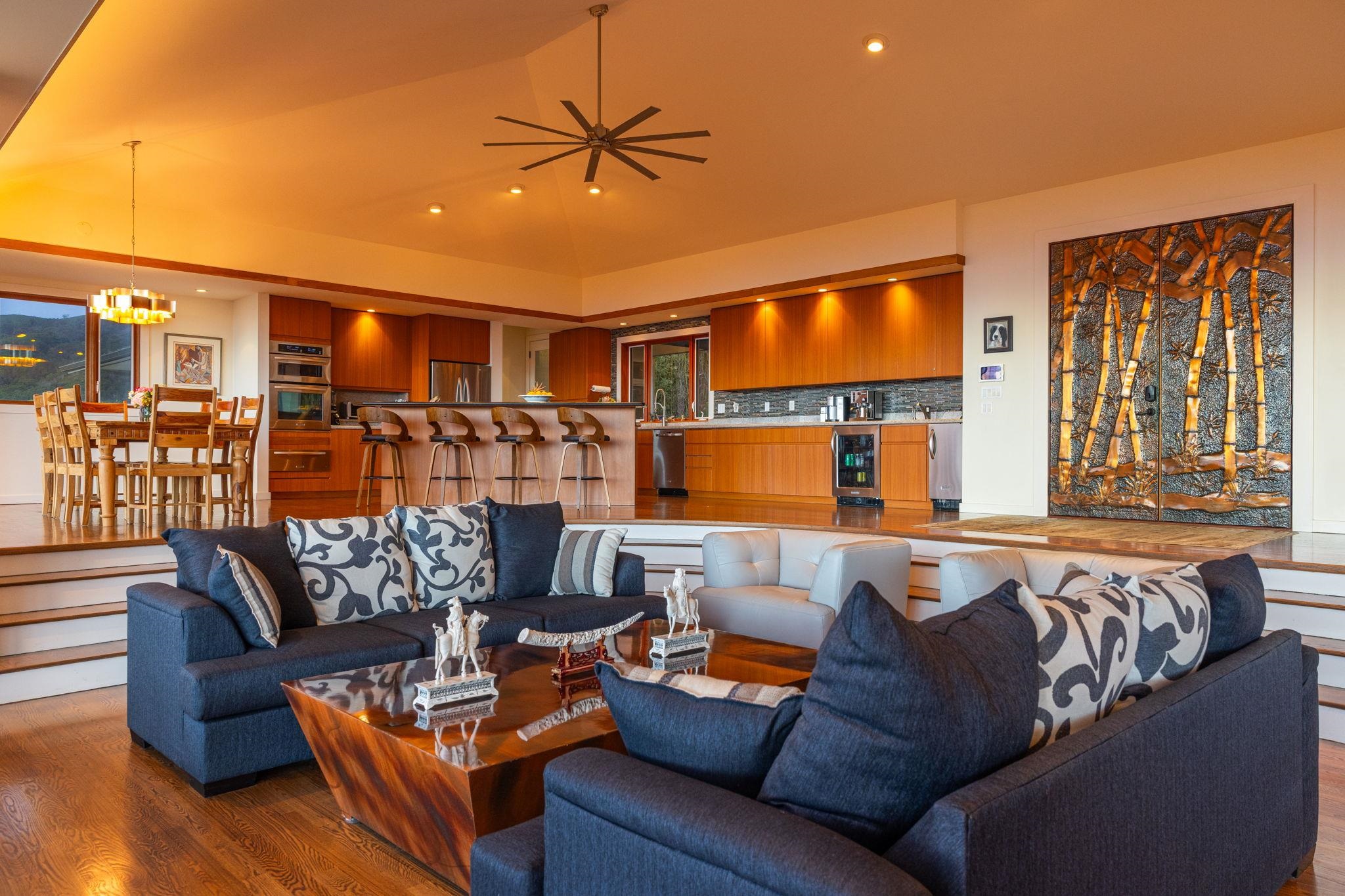 Wailuku, Hawaii, 96793, United States, 4 Bedrooms Bedrooms, ,6 BathroomsBathrooms,Residential,For Sale,1998194