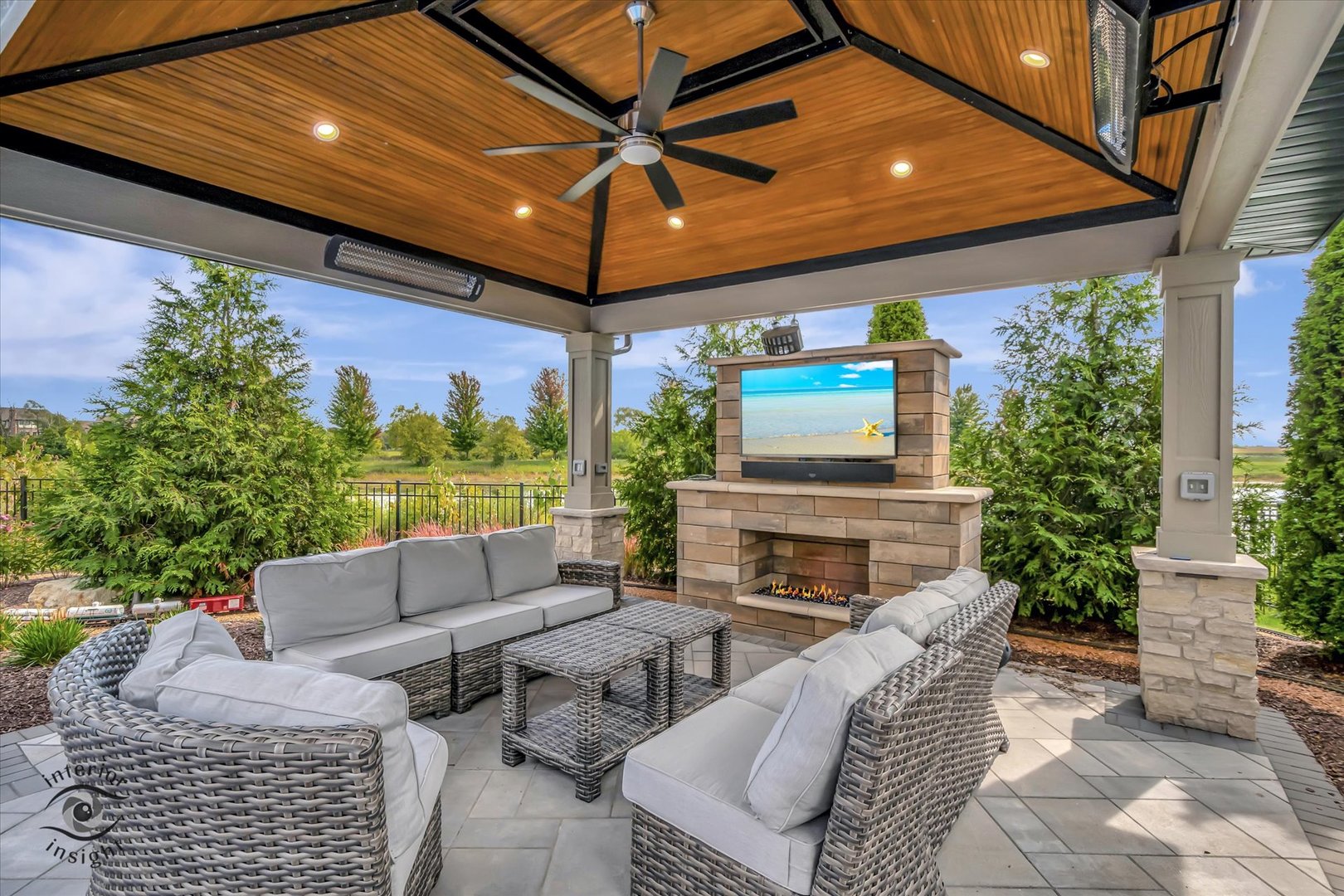 Frankfort, Illinois, 60423, United States, 4 Bedrooms Bedrooms, ,5 BathroomsBathrooms,Residential,For Sale,2015304