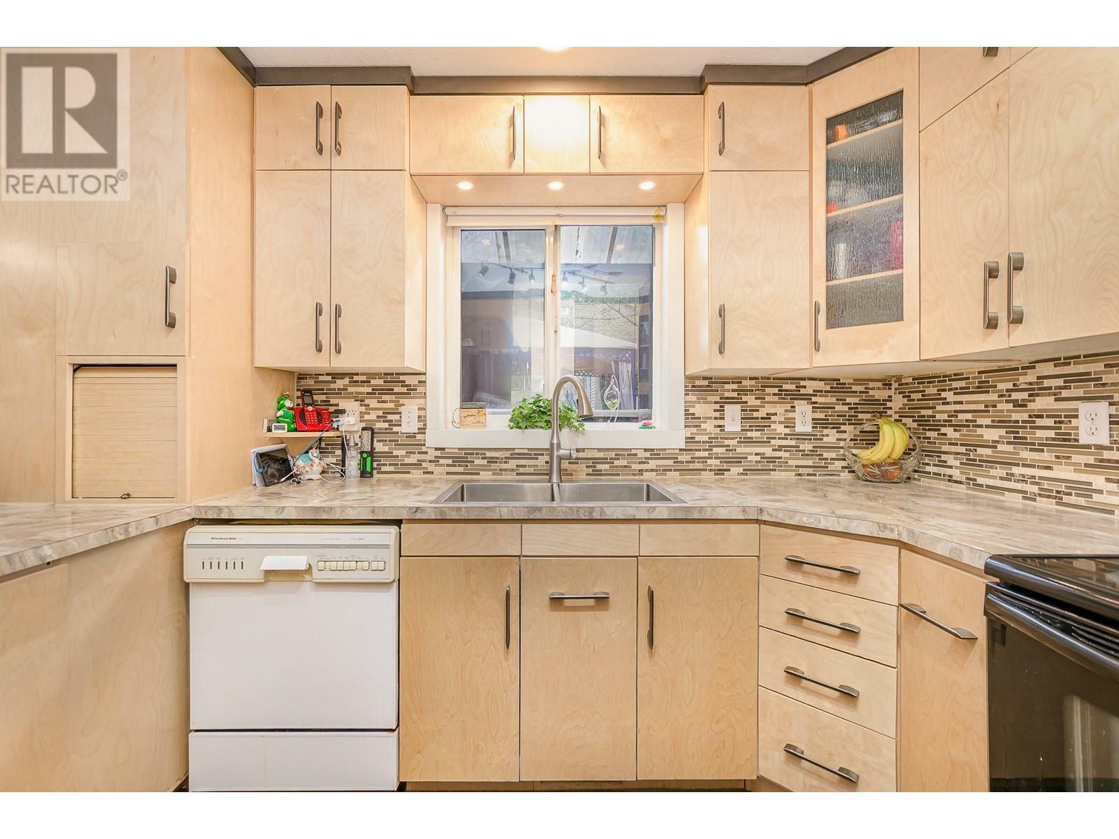 SALMON ARM, British Columbia, V1E 3C2, CA, 5 Bedrooms Bedrooms, ,3 BathroomsBathrooms,Residential,For Sale,1838319